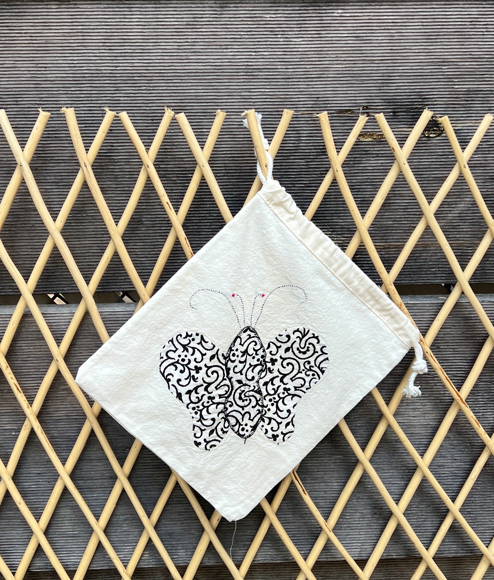 4 Antennae Butterfly Drawstring Bag (Bright Yellow & Blue Print)