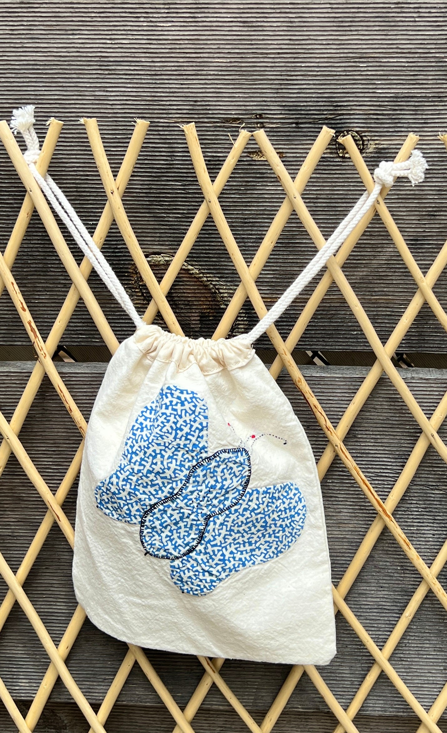 4 Antennae Butterfly Drawstring Bag (Bright Yellow & Blue Print)