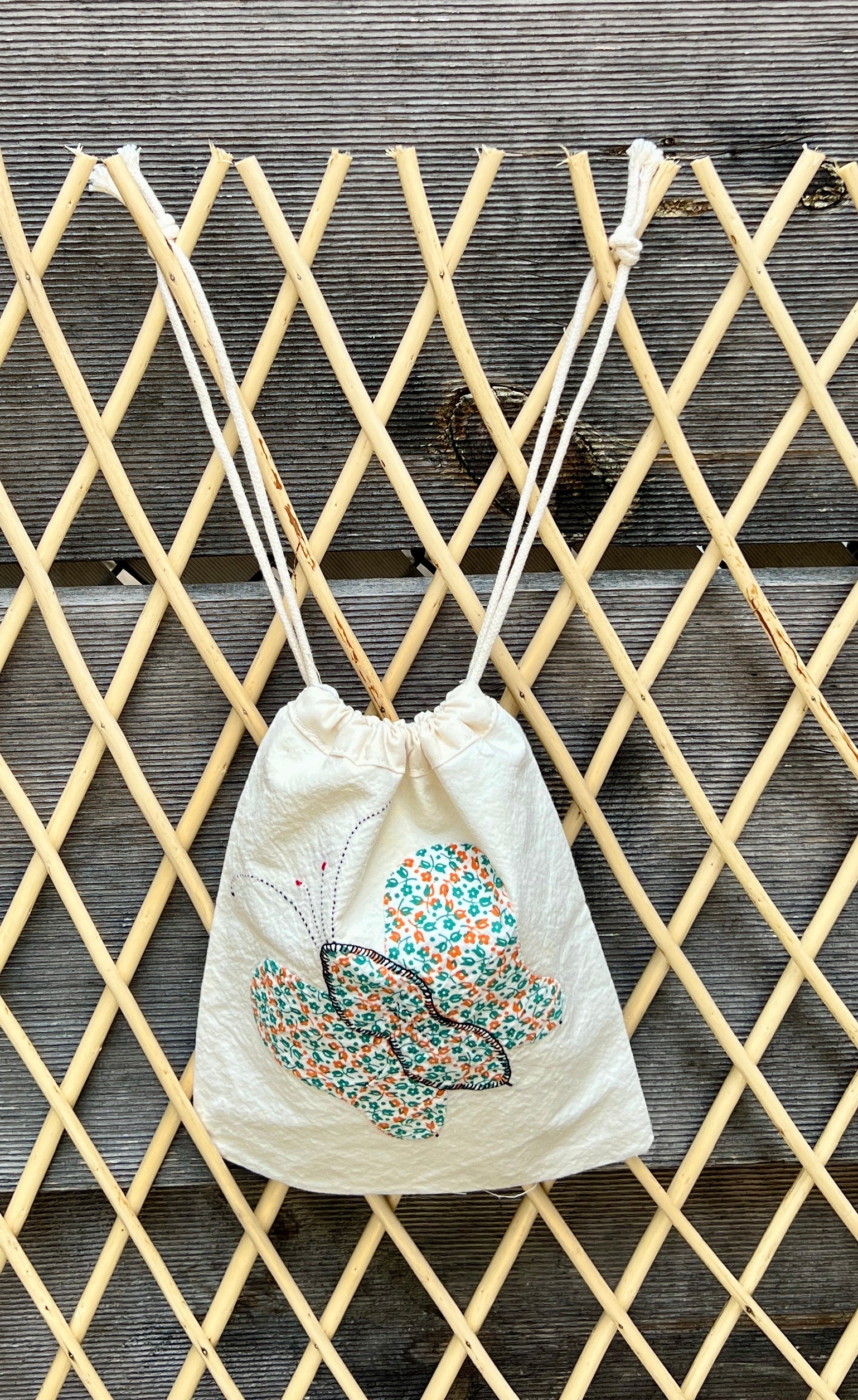 4 Antennae Butterfly Drawstring Bag (Bright Yellow & Blue Print)