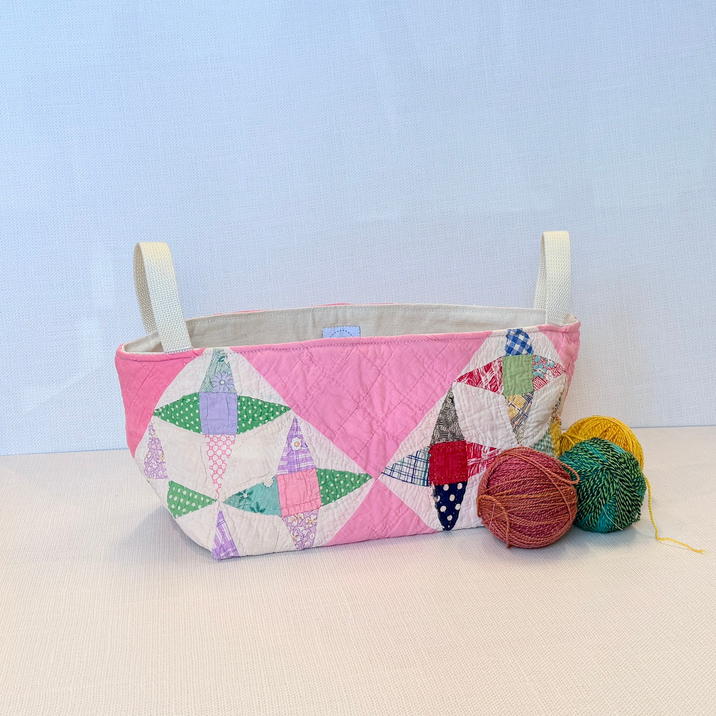 Quilt Basket (Pink Hummingbird)