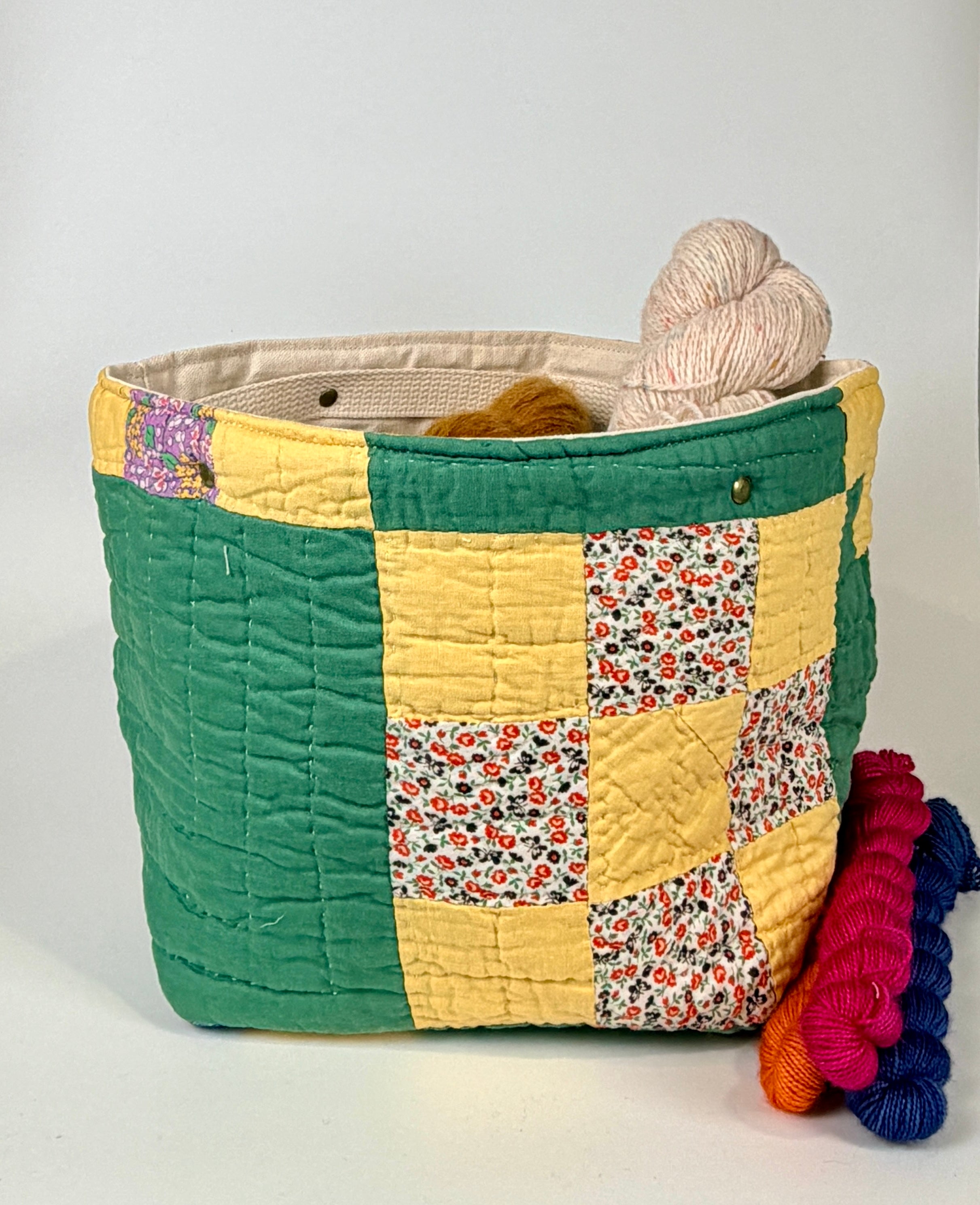 Quilt Bin (Green 9 Patch)
