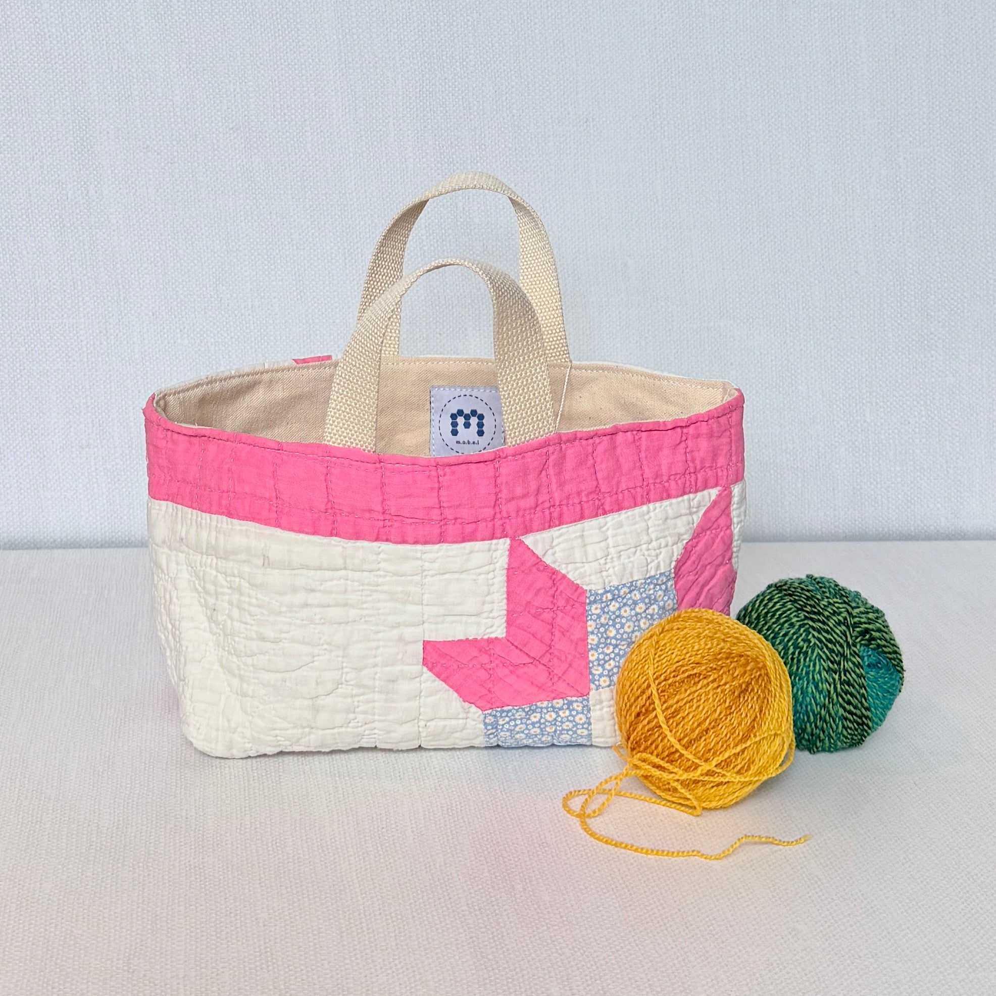 Maker Caddy Medium (Pink Bear Claw)