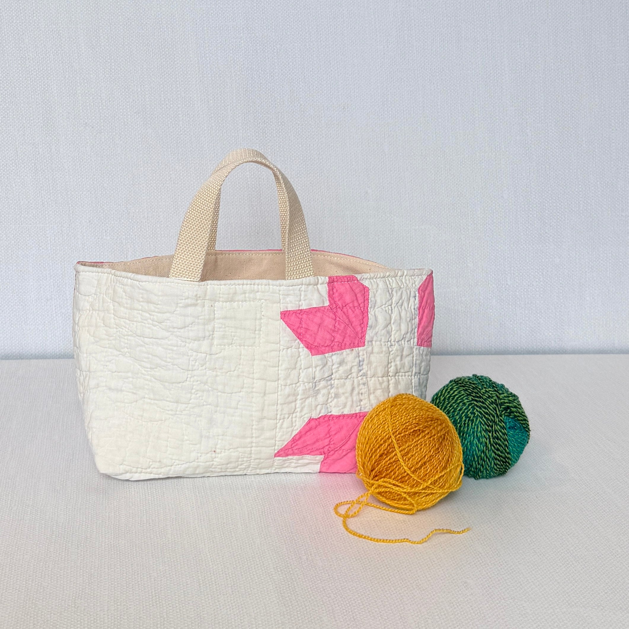Maker Caddy Medium (Pink Bear Claw)