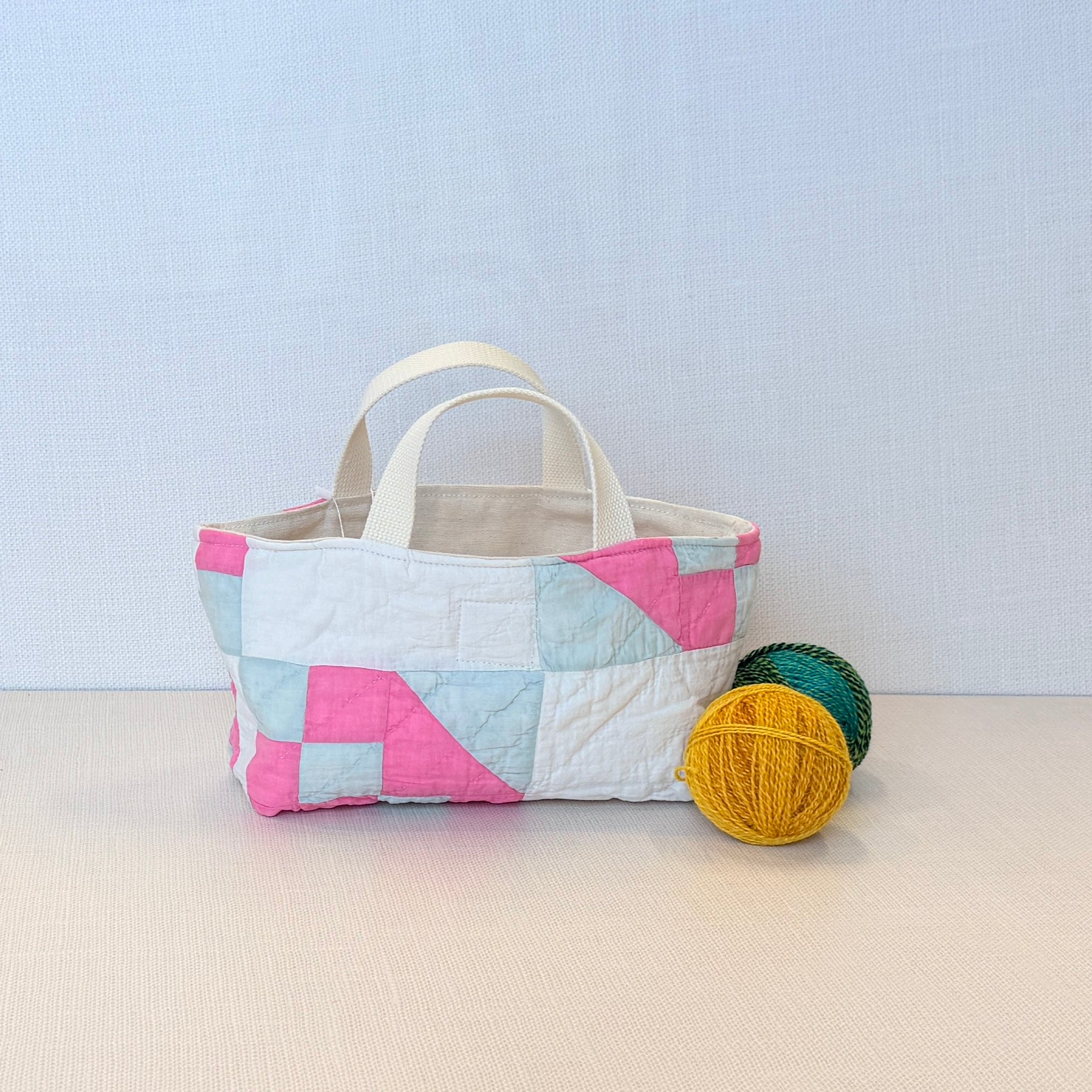 Maker Caddy Medium (Pink & Gray Jacob's Ladder)
