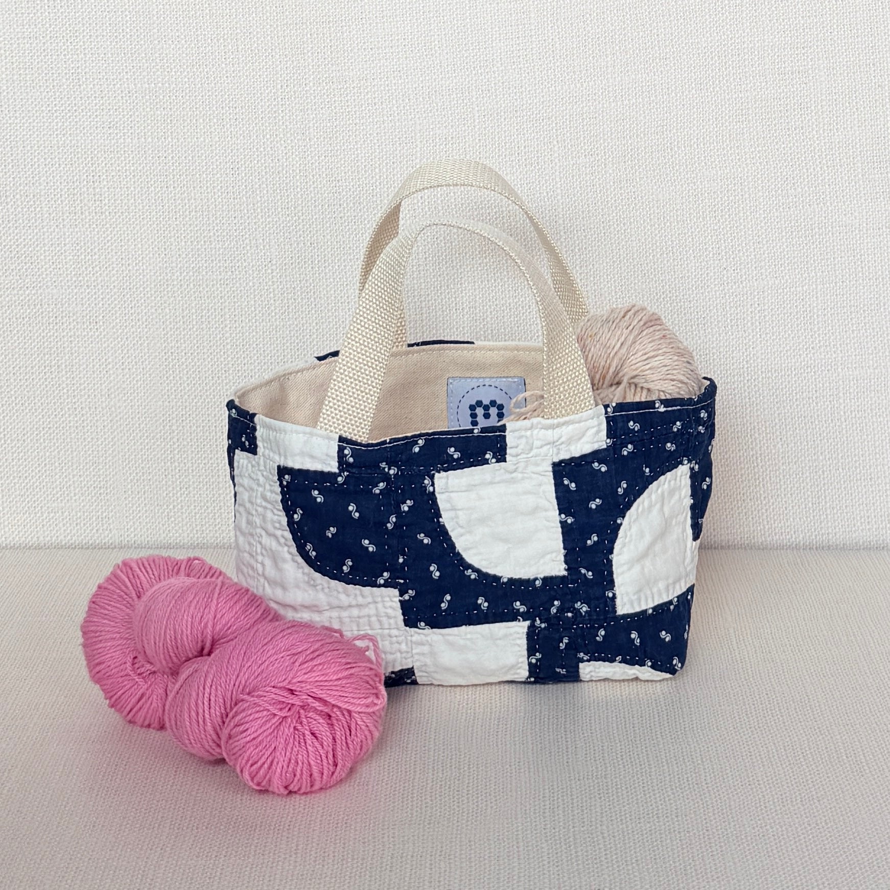 Maker Caddy Small (Indigo Drunkard's Path)