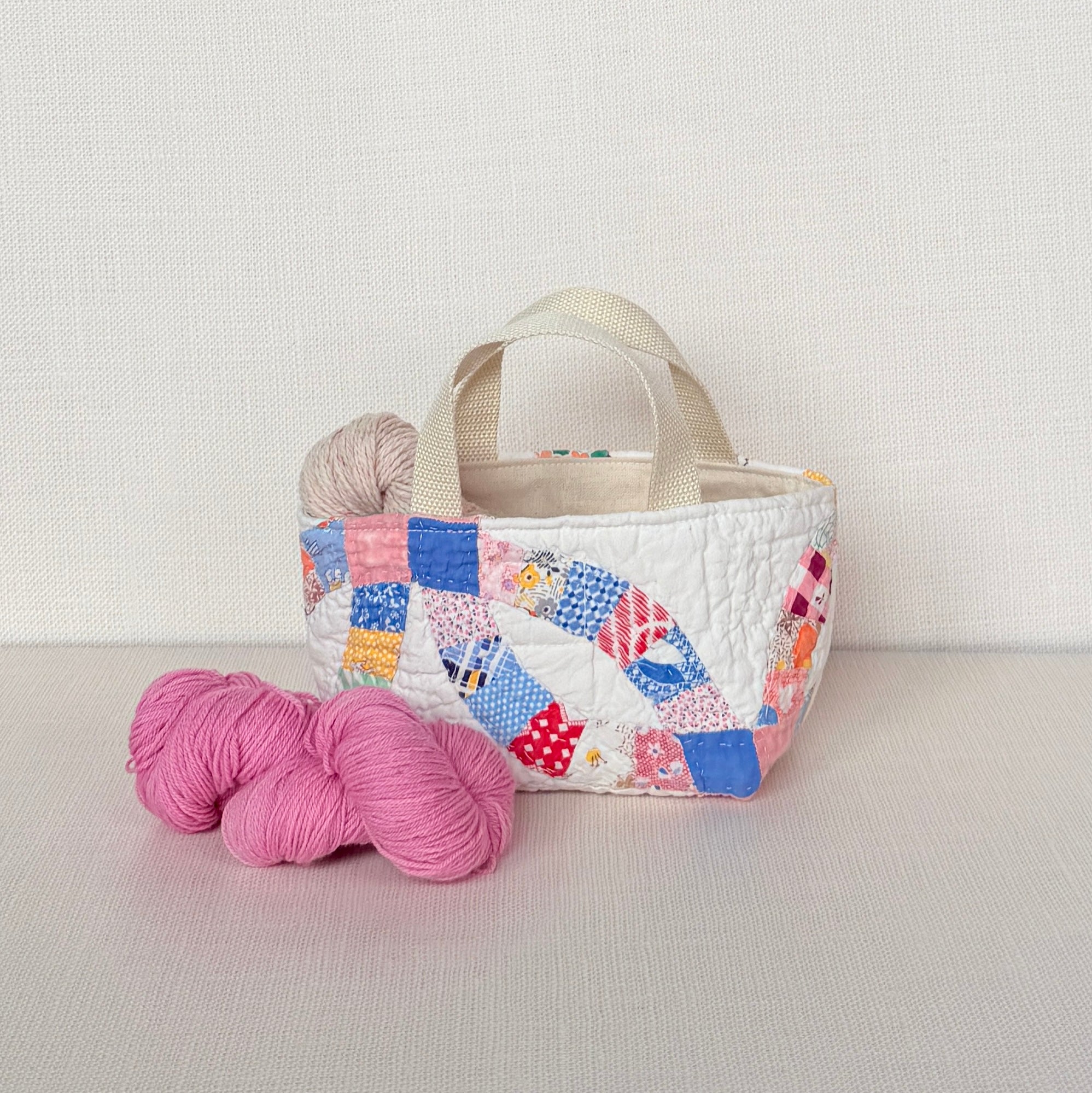Maker Caddy Small (Double Wedding Ring with Blue & Pink)
