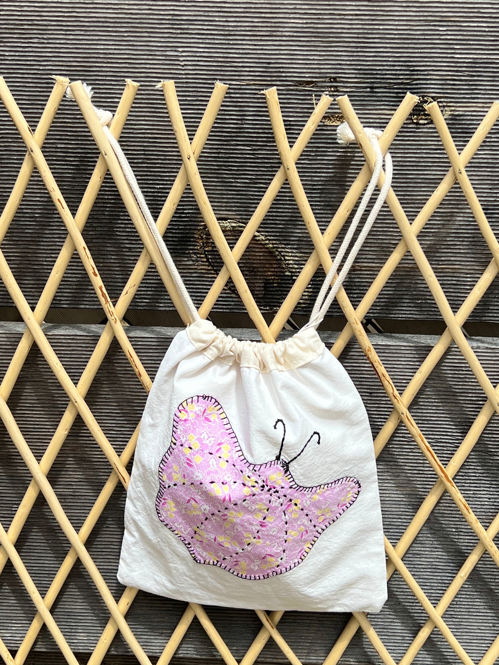 Moth Drawstring Bag (Purple Daisy & Lilac & Yellow)