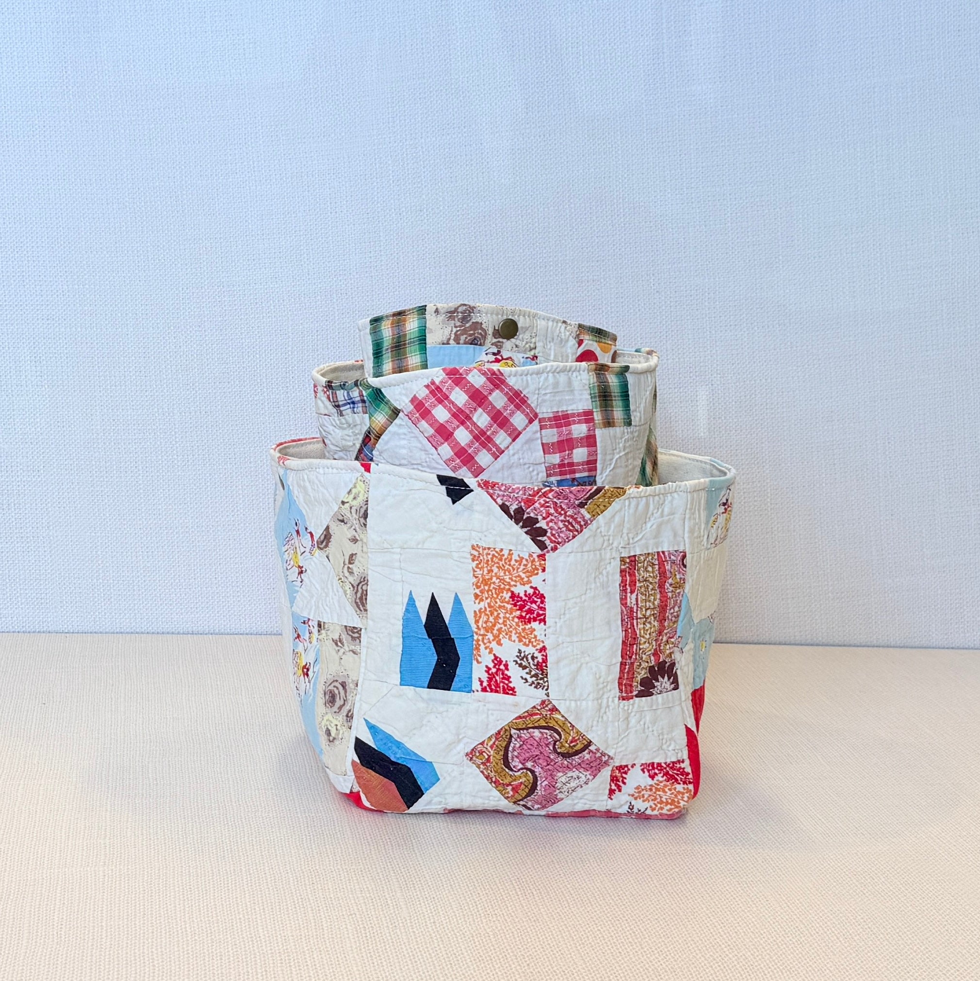 Nesting Bins (50s Wagon Wheel)