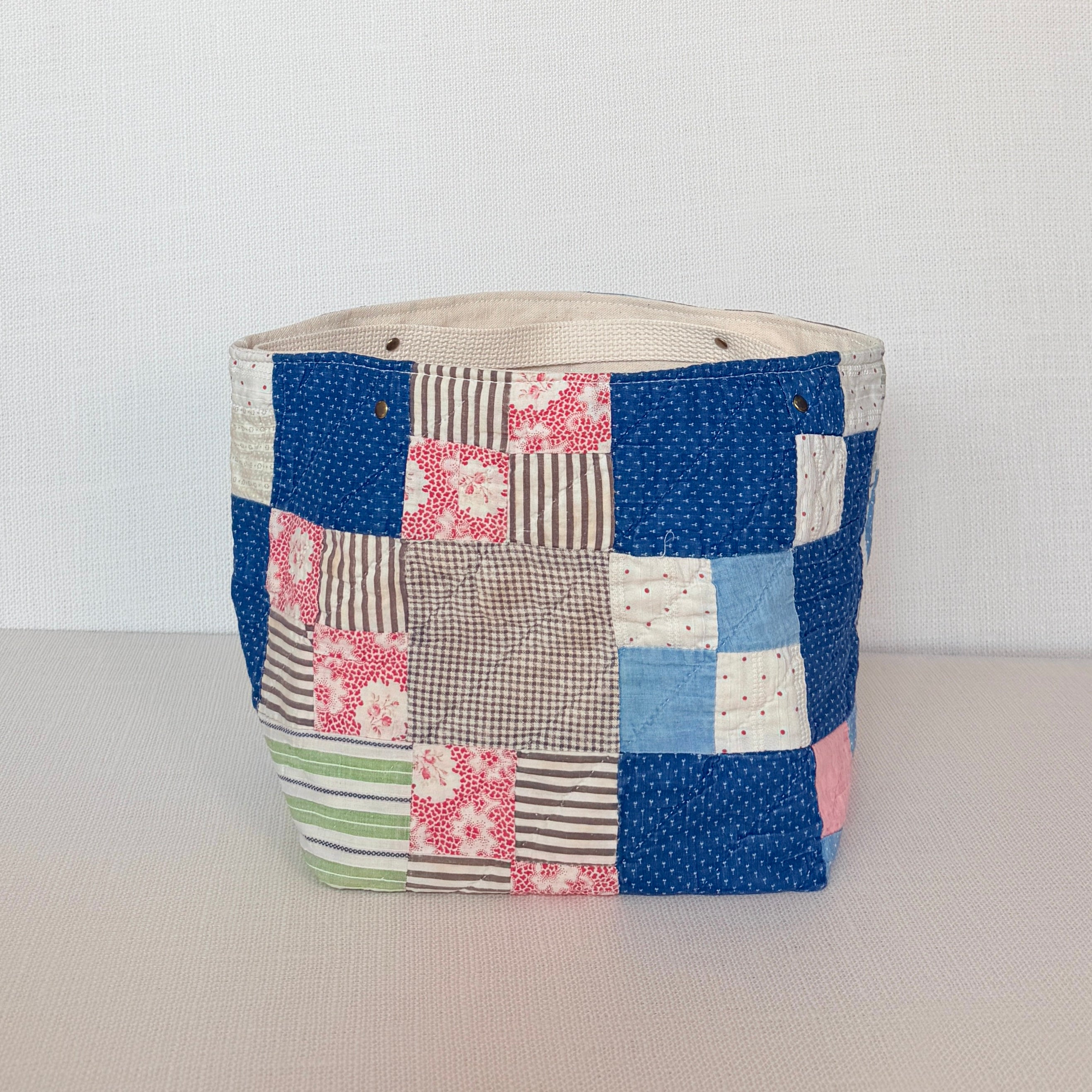 Quilt Bin (Chambray 4 Patch)