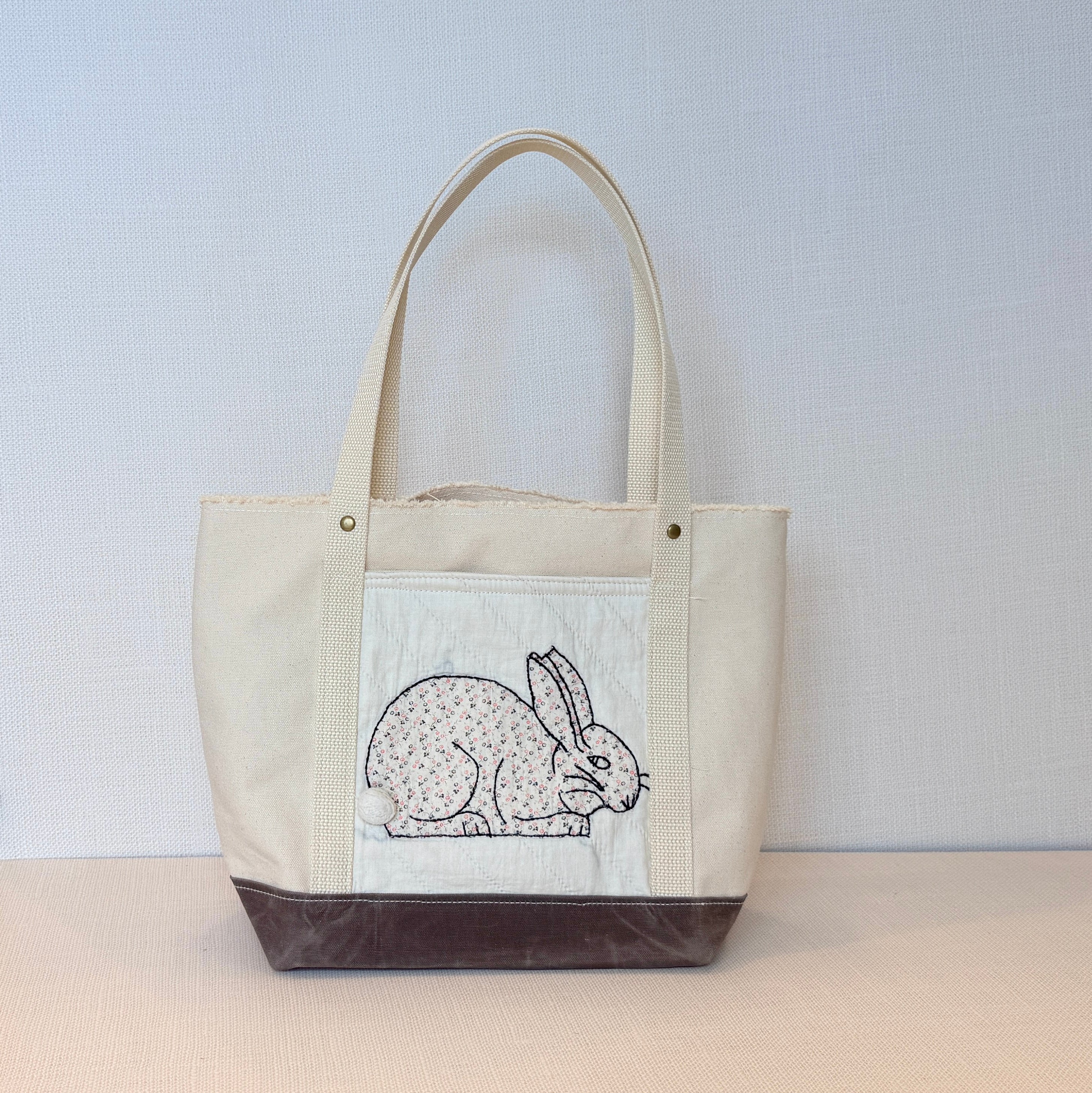 The Skipper Pocket Tote (Mushroom Canvas)