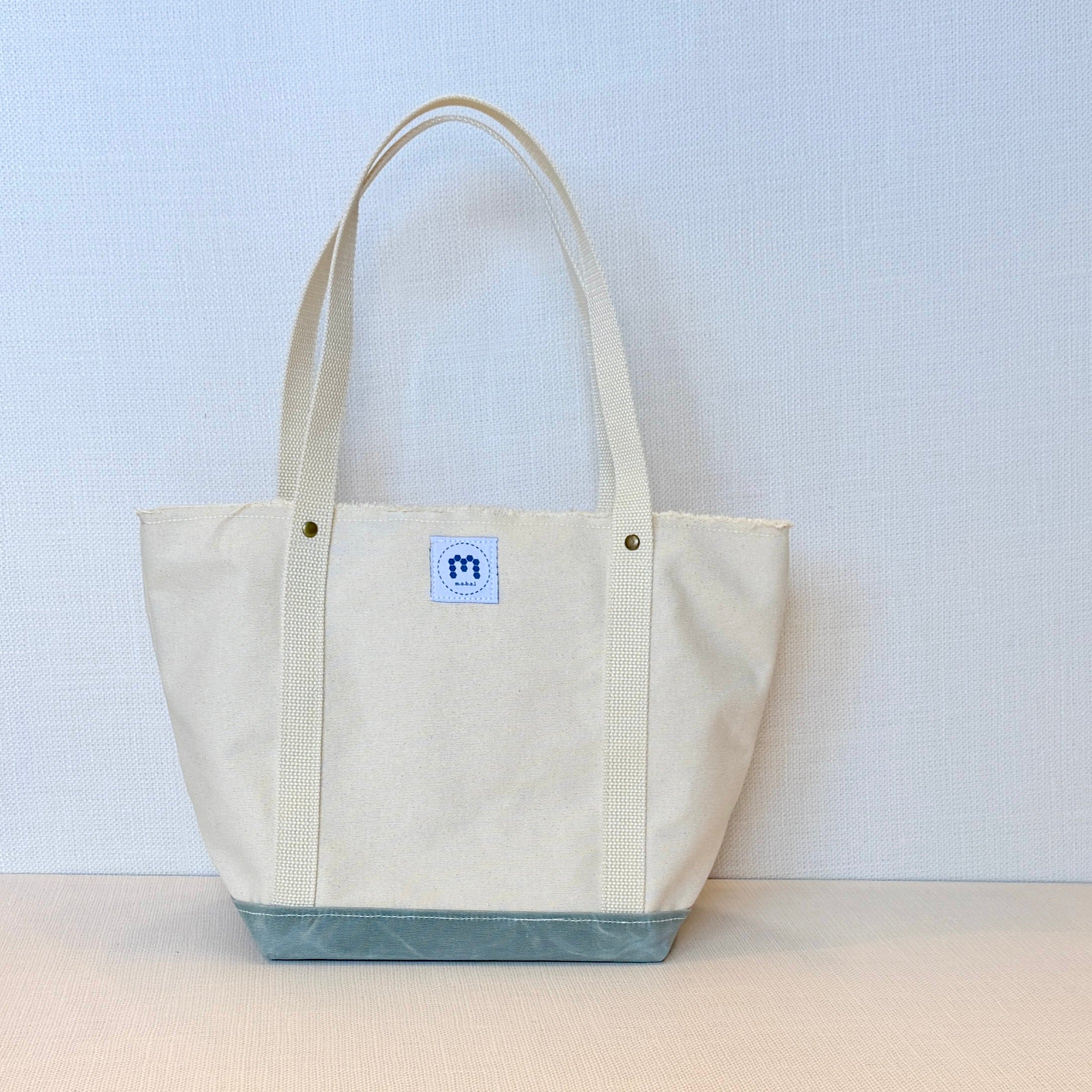 The Skipper Pocket Tote (Teal Gray Canvas with Pink & Teal Kitten)