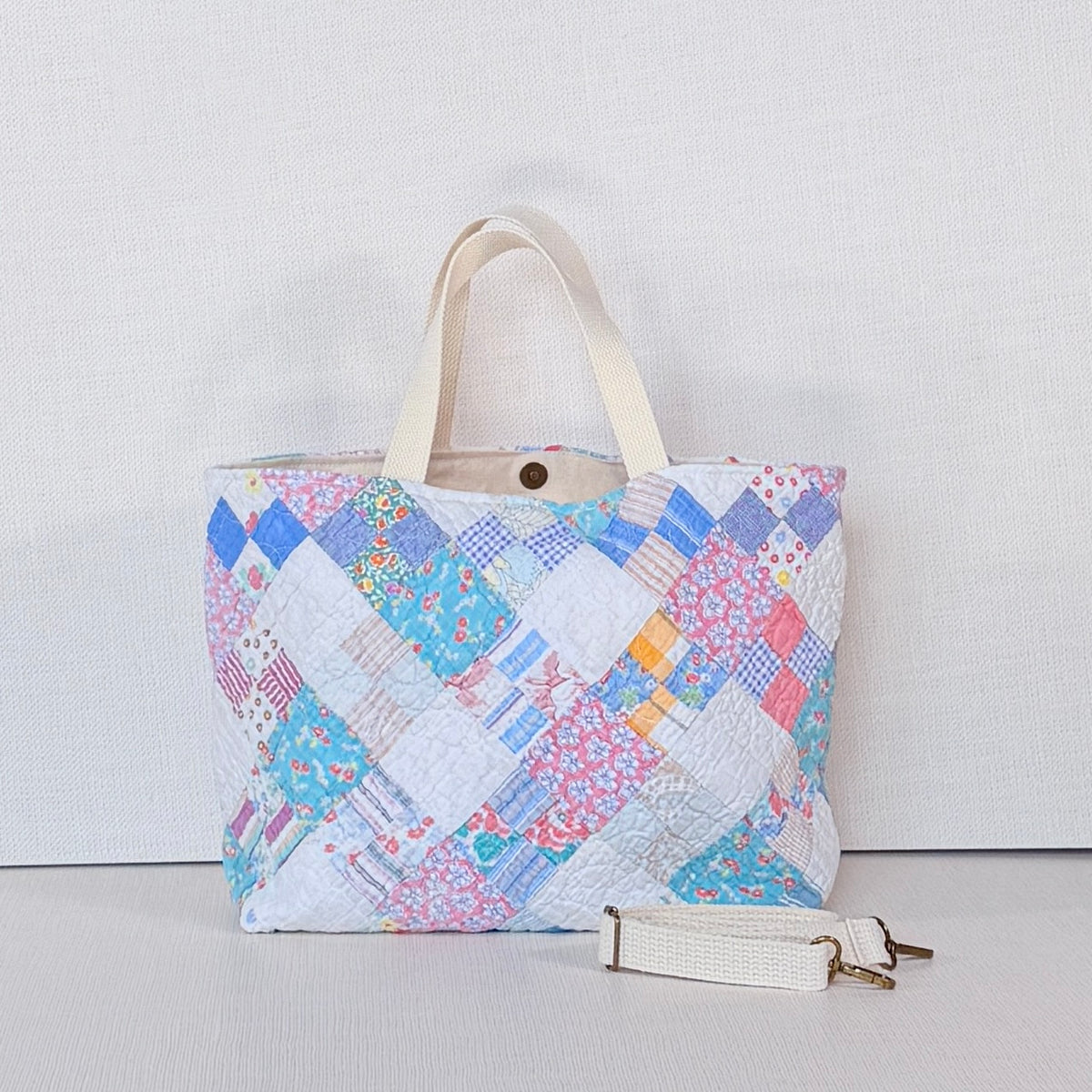 Studio Tote (Feedsack 4 Patch)