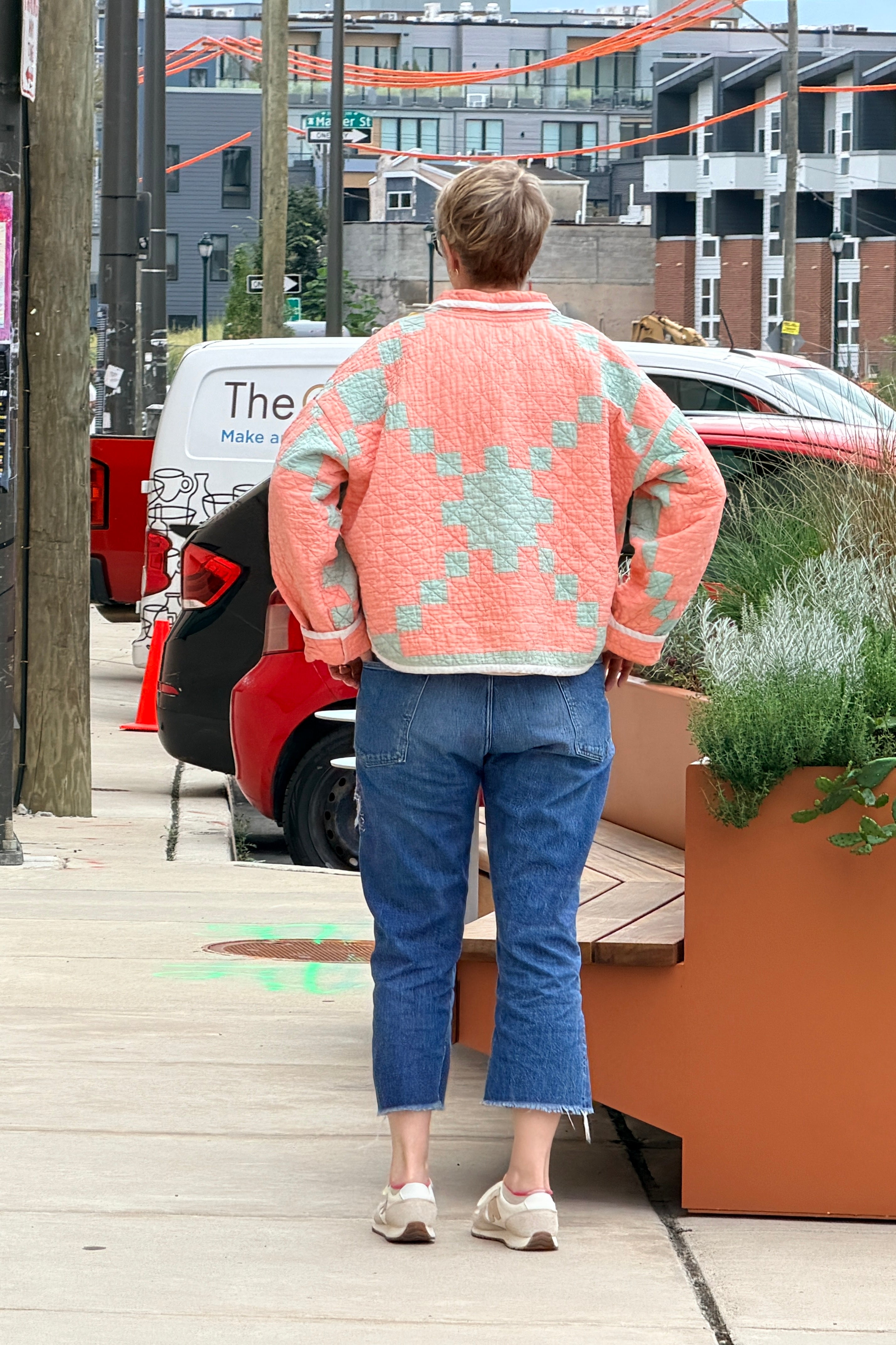 Stadium Jacket (M/L) (Circus Peanut)