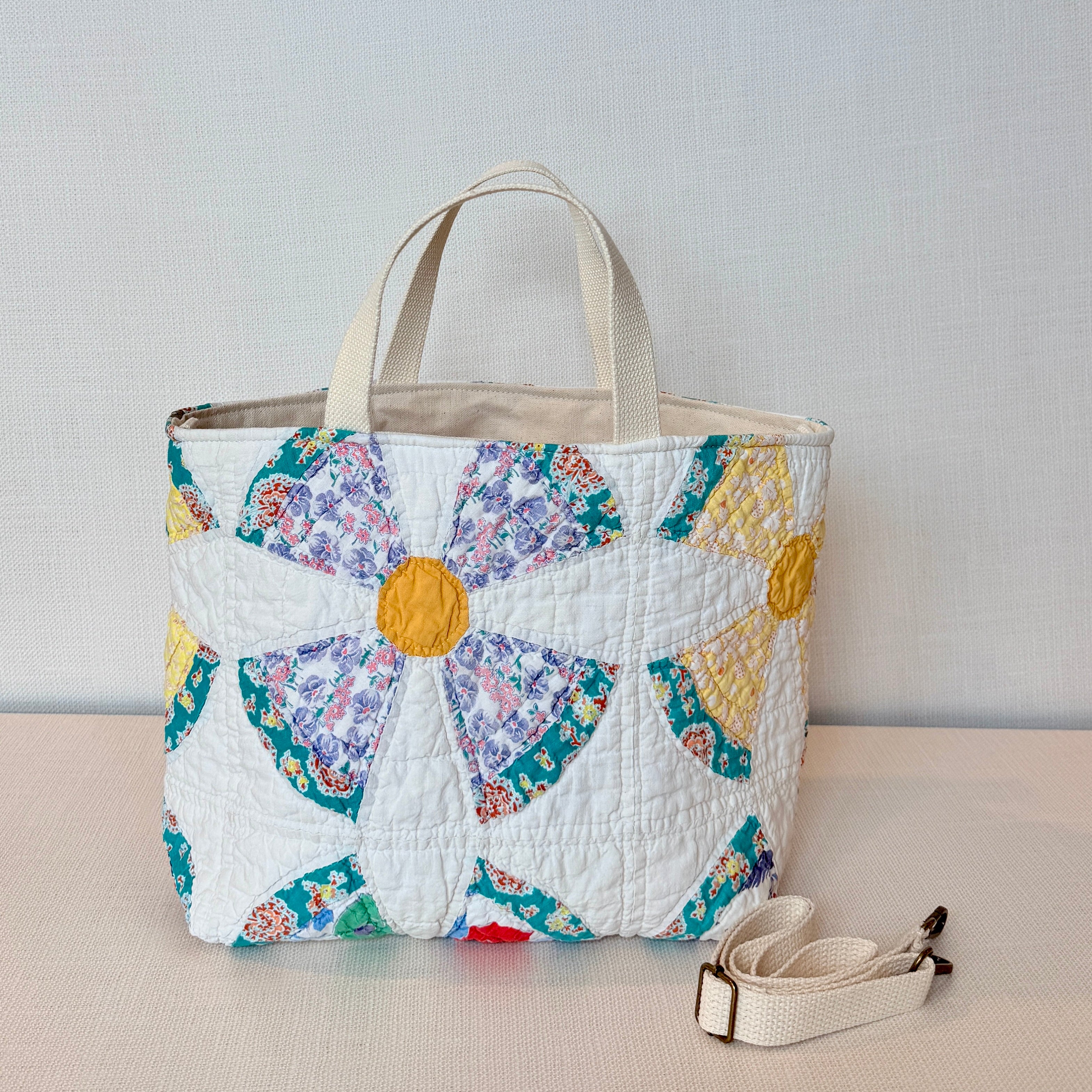 Studio Tote (Whirlygig with Gold)