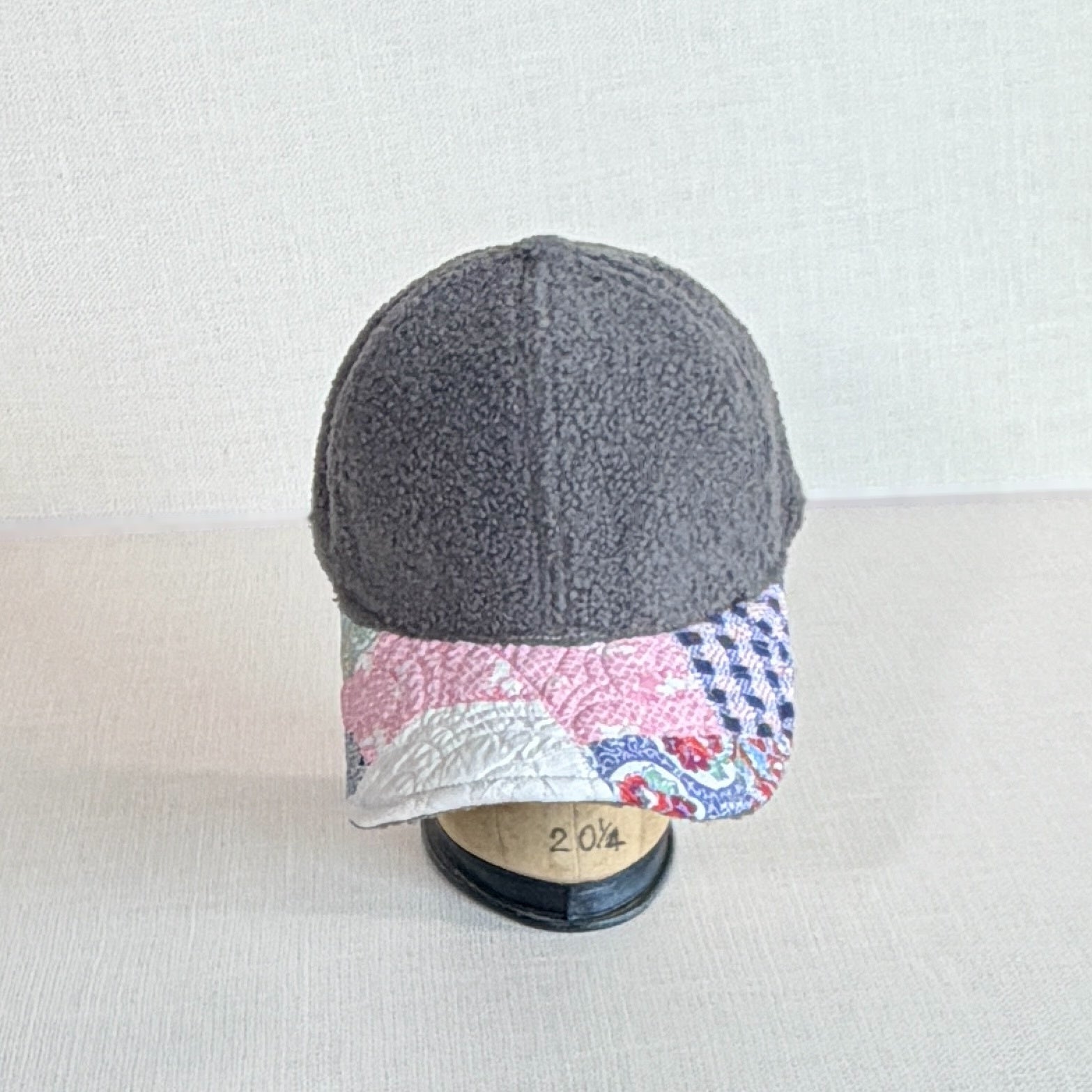 Wooly Quilt Caps (Gray with Bowties)