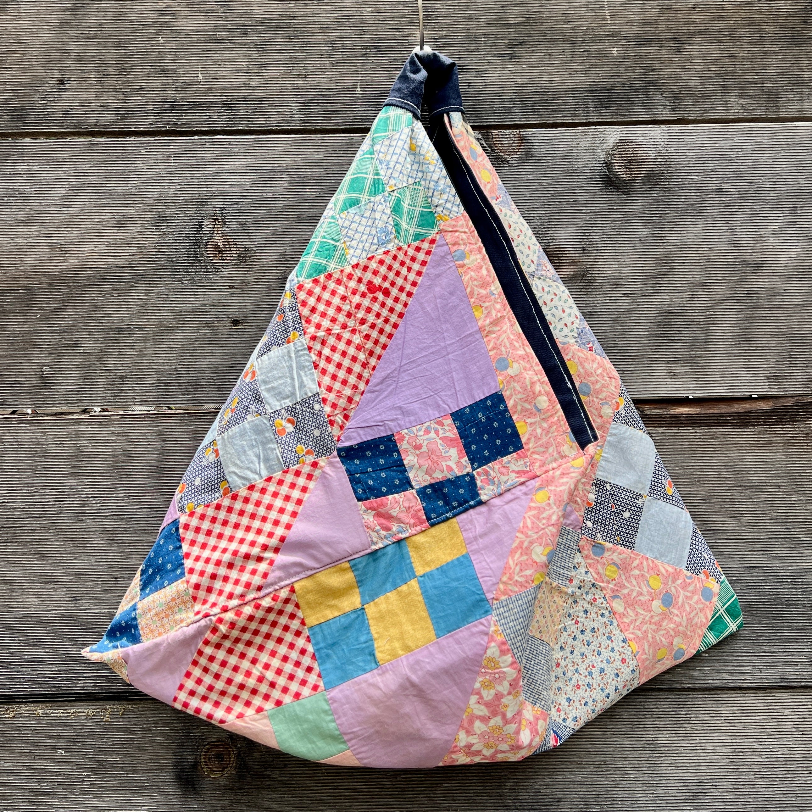 Origami Tote (Lavender Feedsack 9 Patch-navy lining)
