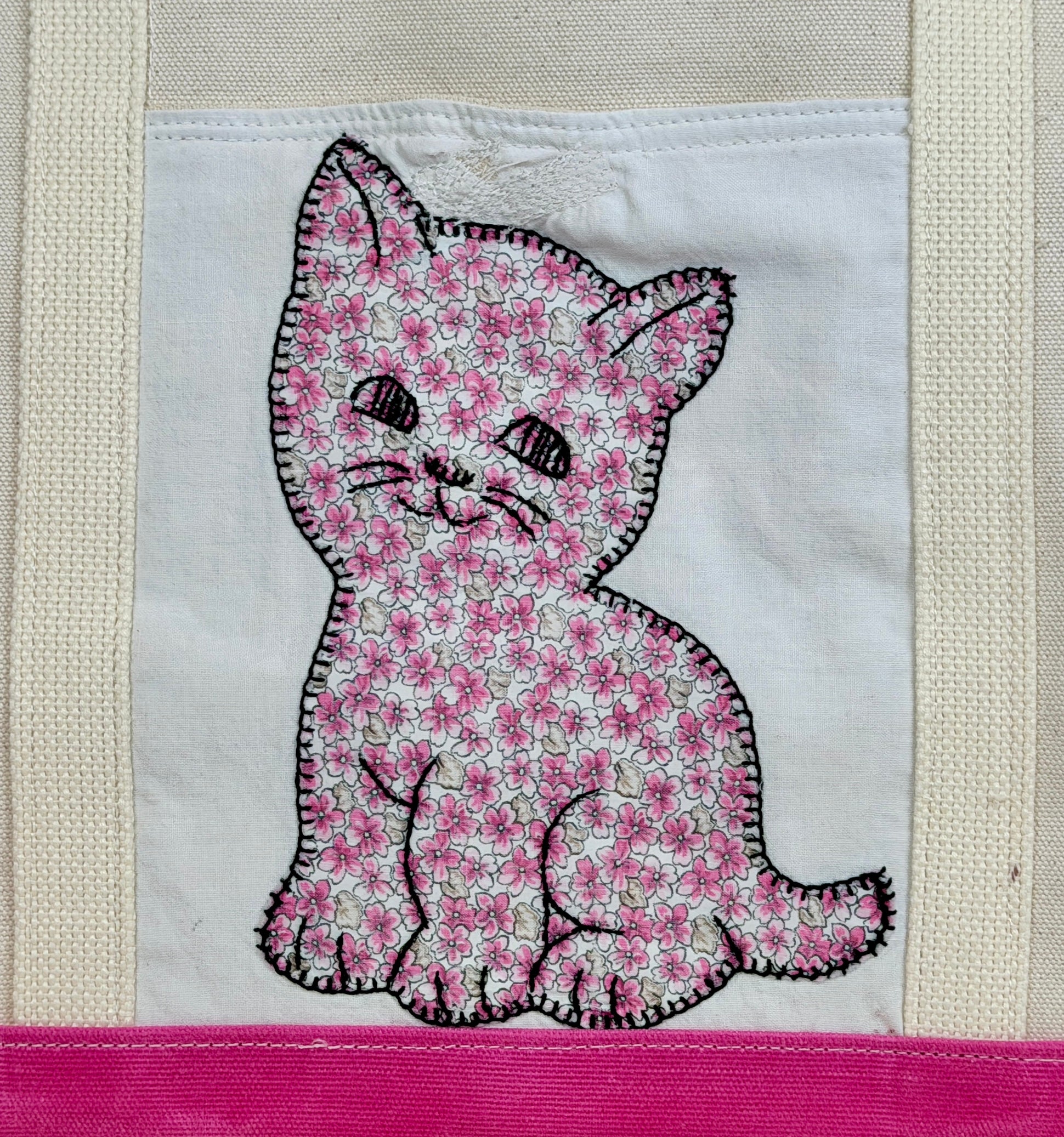 Classic Pocket Tote with Pink Canvas (11 Kittens)