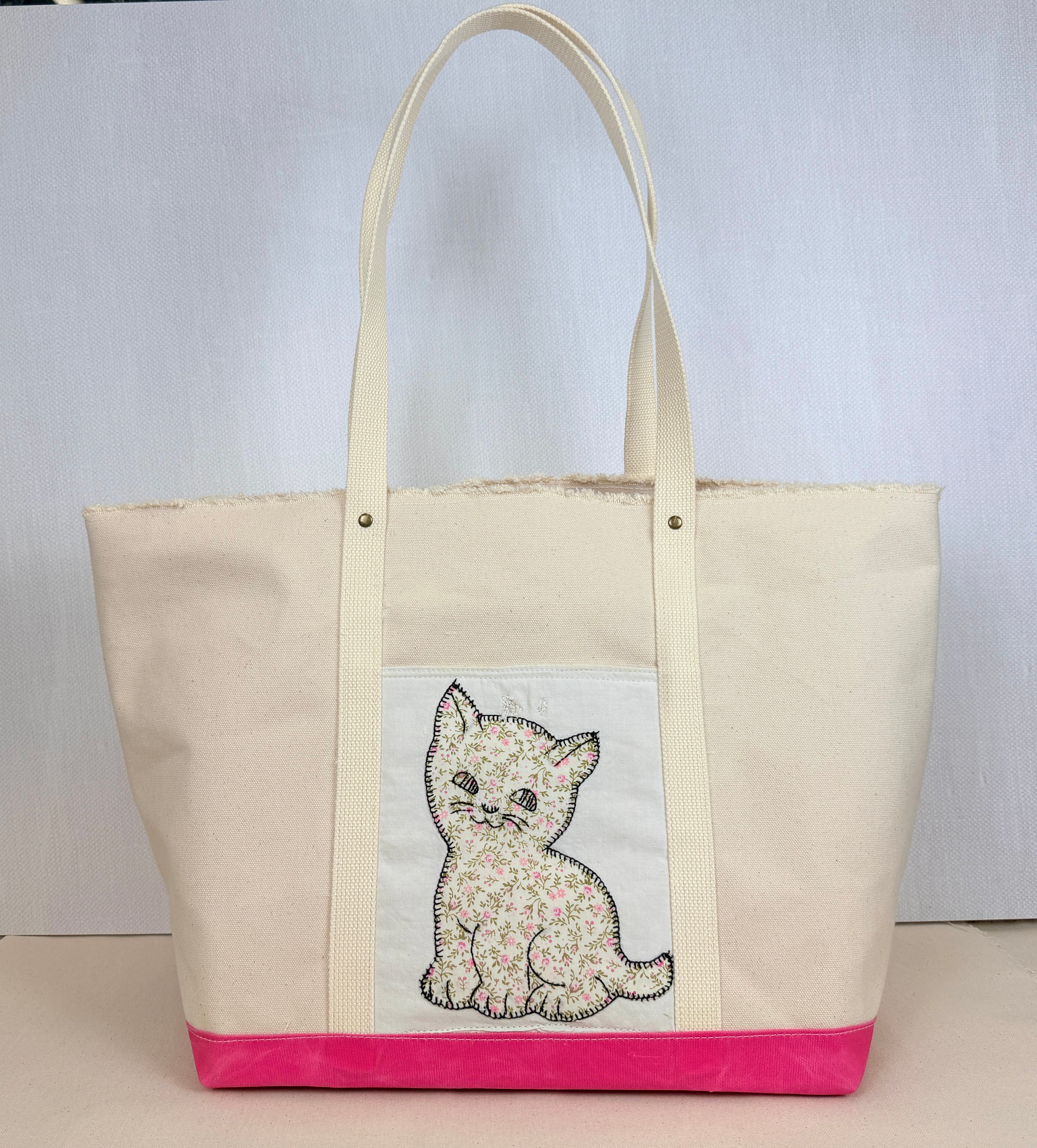 Classic Pocket Tote with Pink Canvas (11 Kittens)
