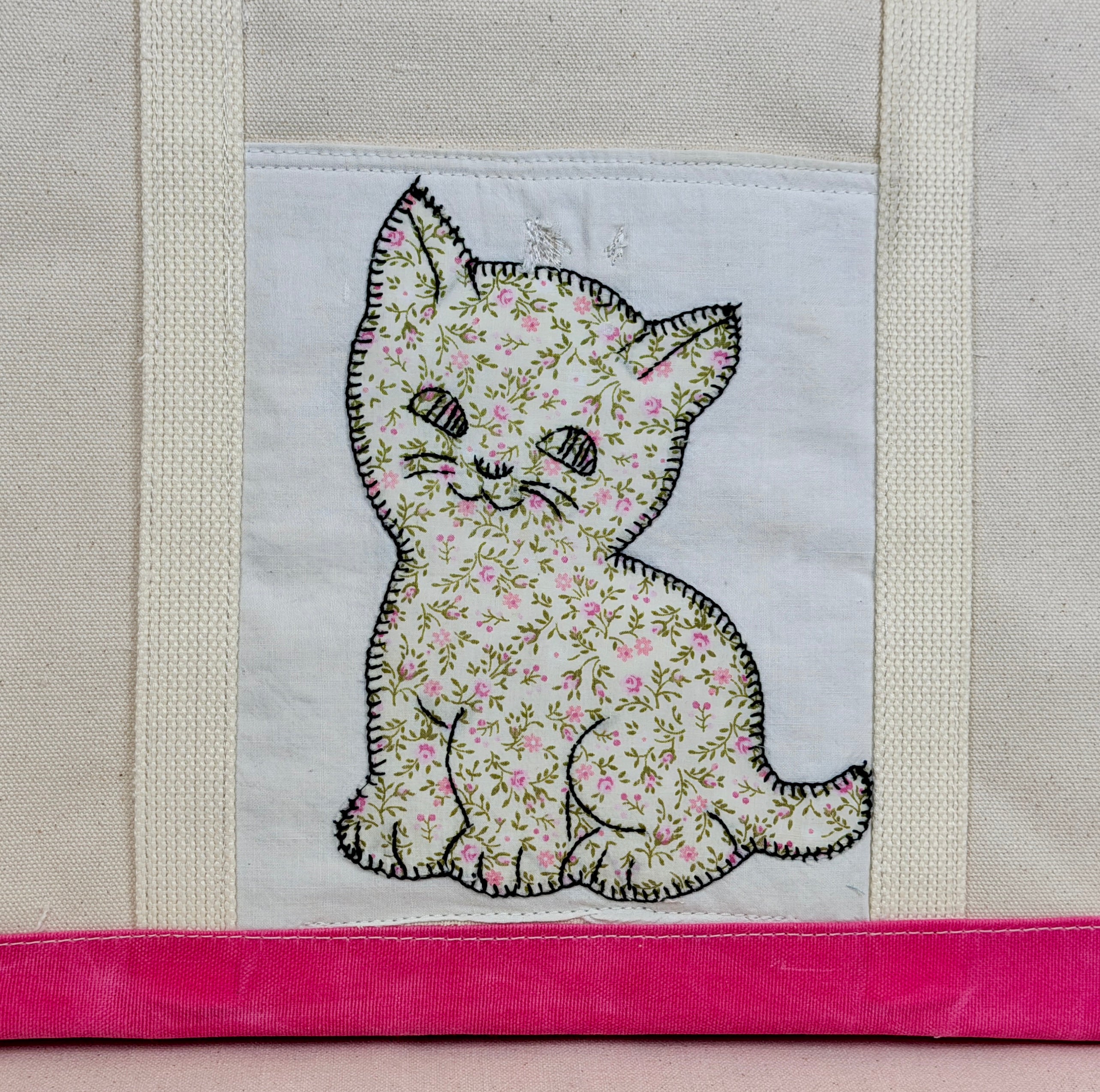Classic Pocket Tote with Pink Canvas (11 Kittens)
