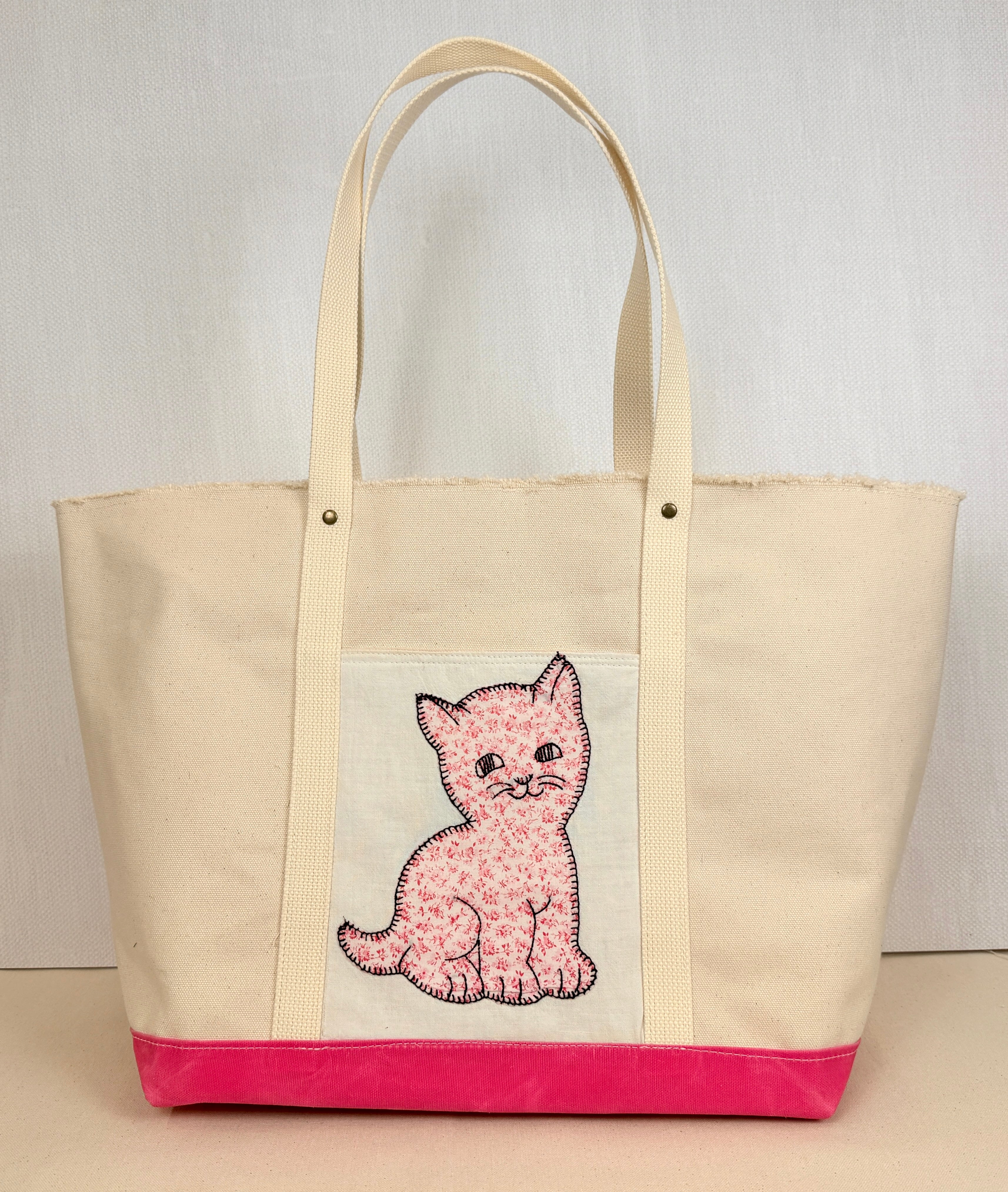 Classic Pocket Tote with Pink Canvas (11 Kittens)