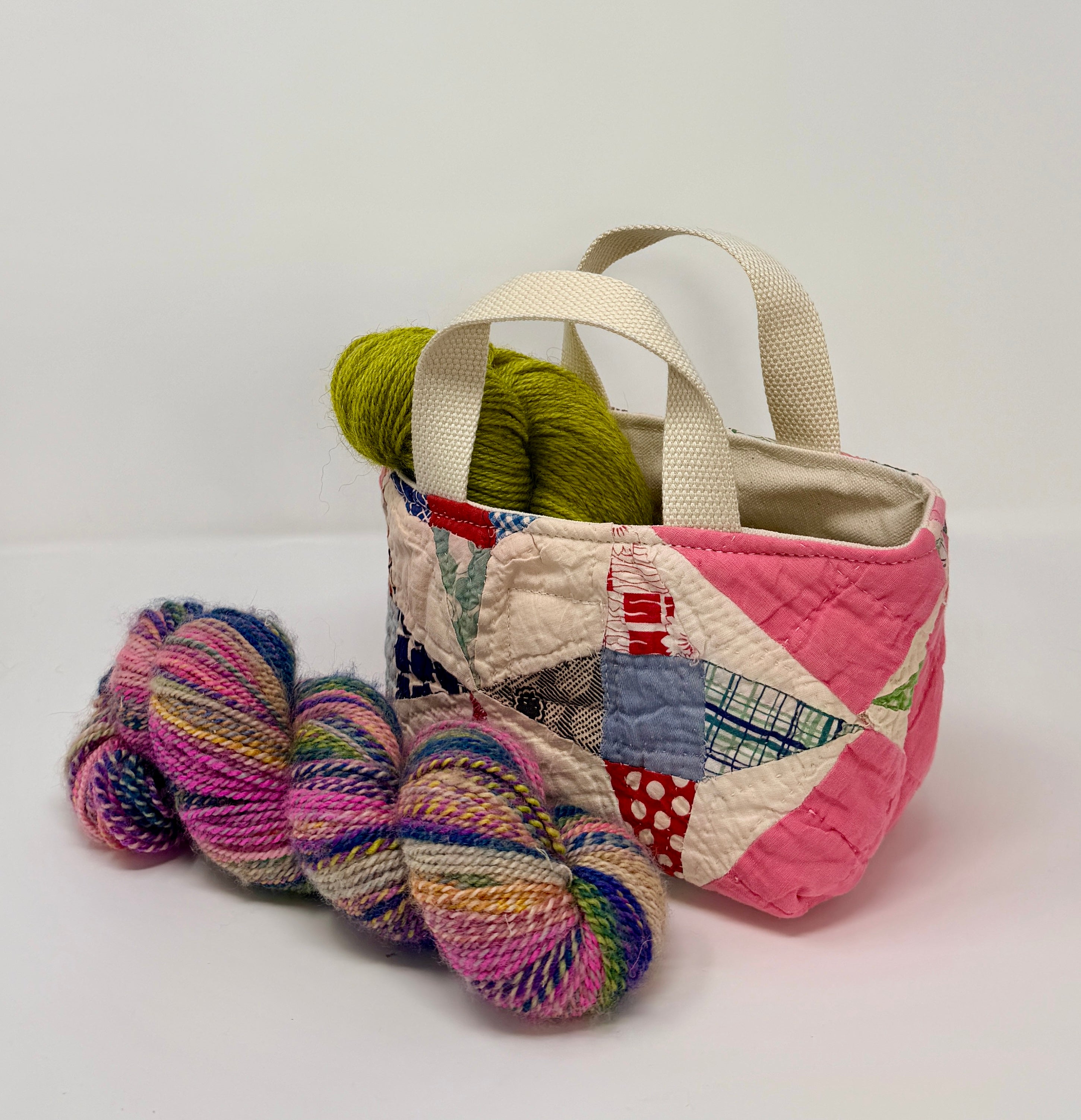 Maker Caddy Small (Pink Hummingbird)