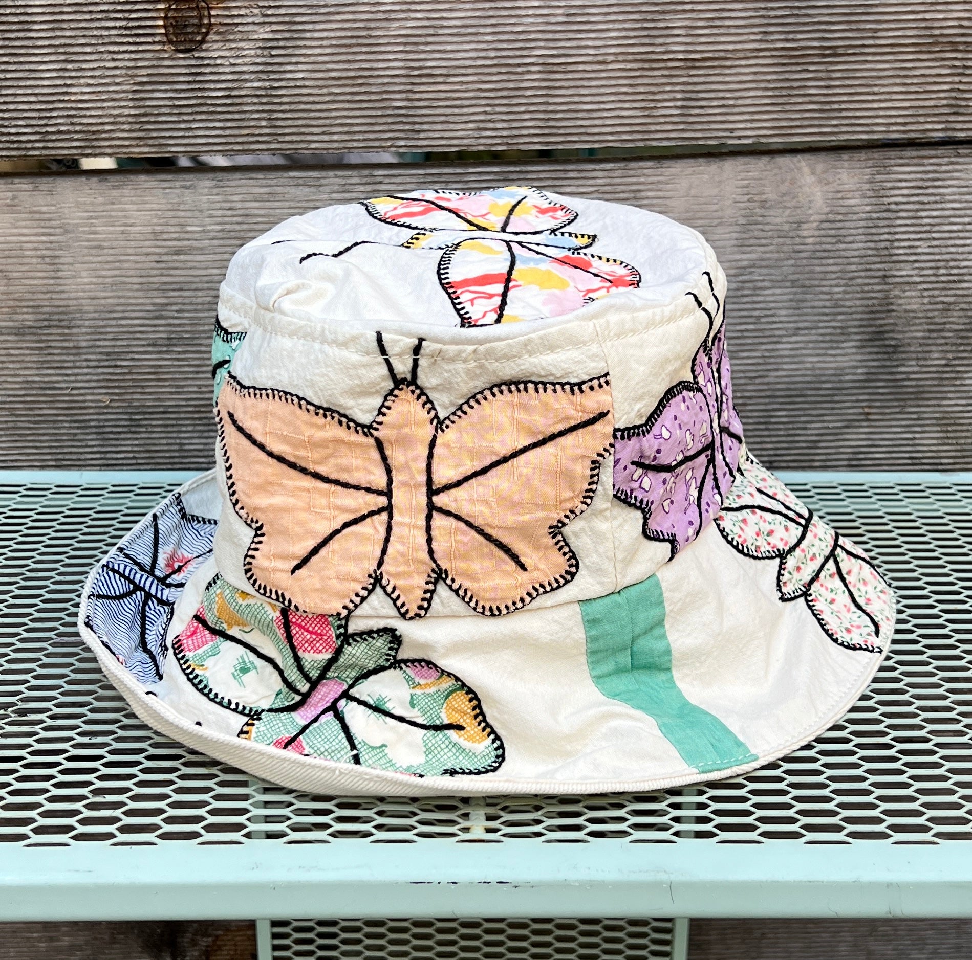 Reversible Butterfly Bucket Hats (Natural)