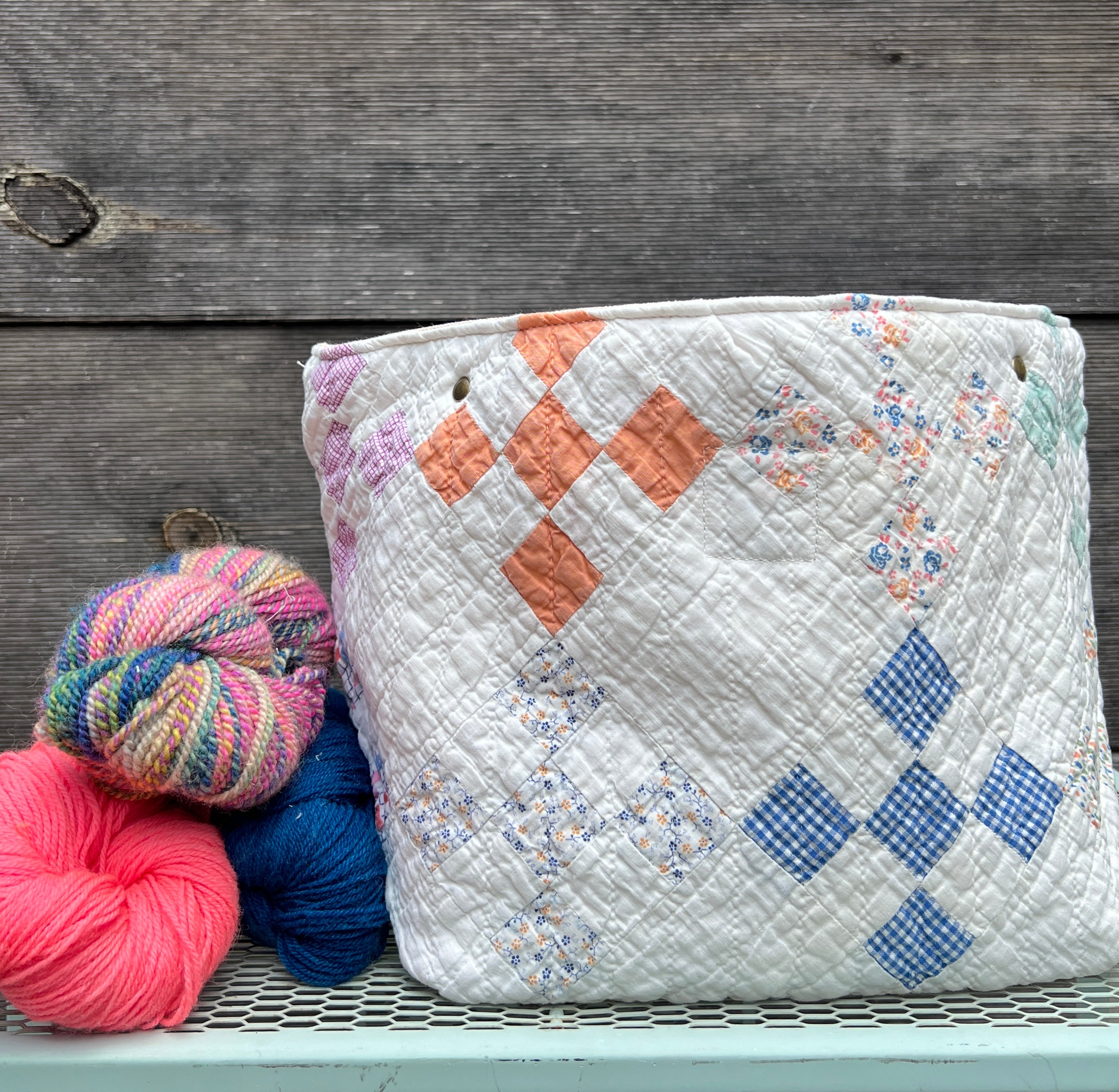 Quilt Bin (Scrappy Irish Chain)