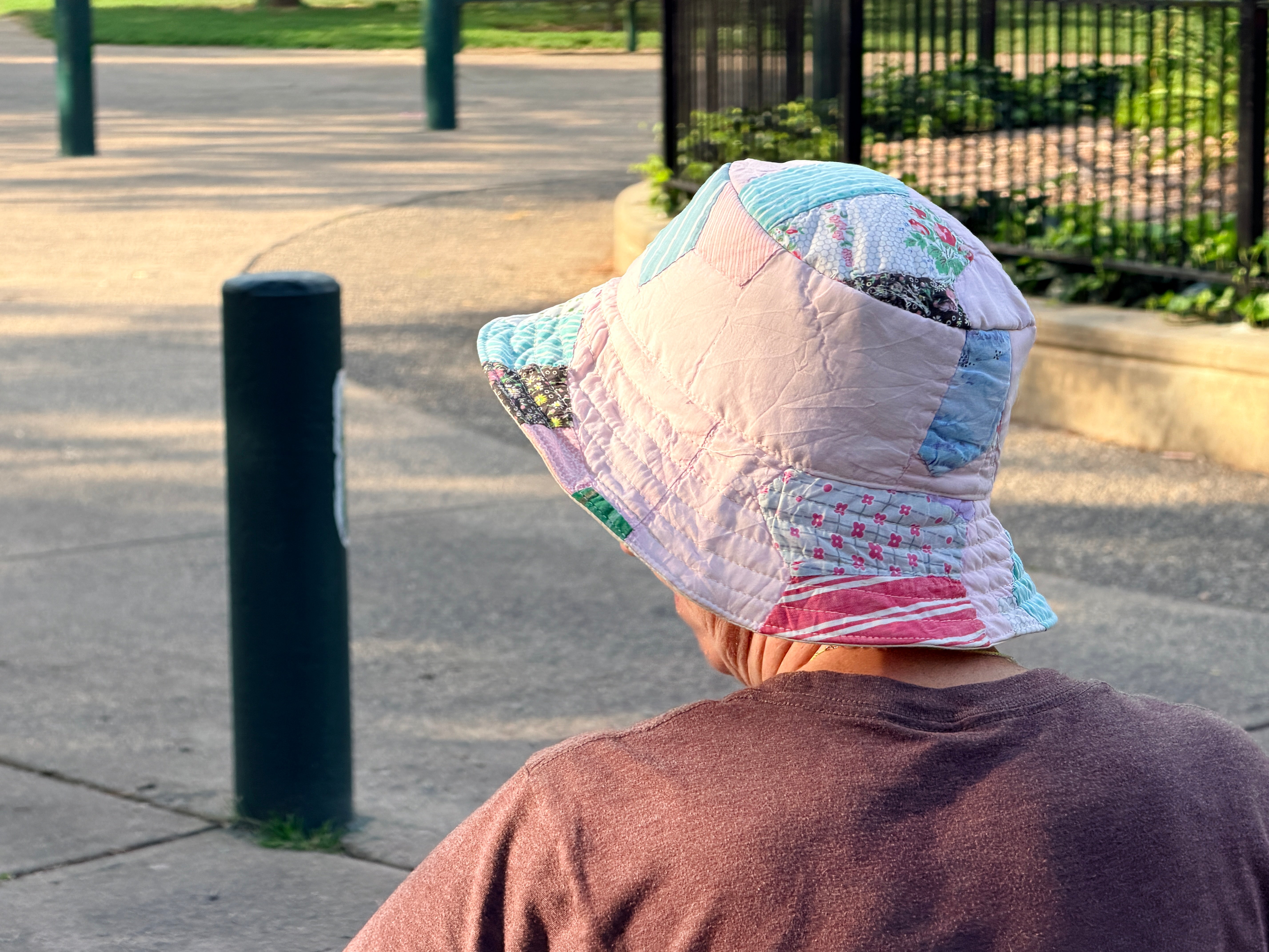 Bucket Hat (Pink Dresden Plate)