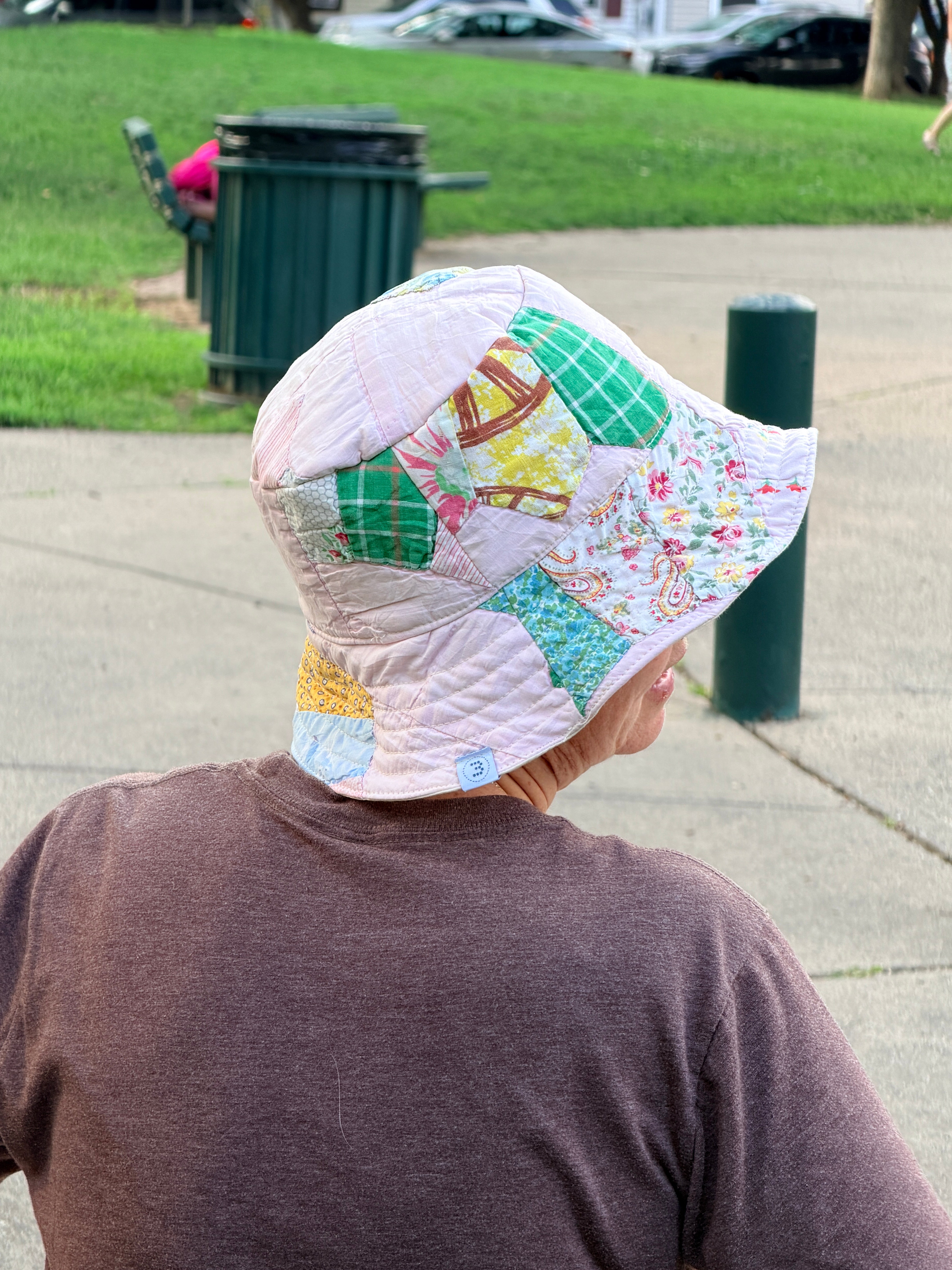 Bucket Hat (Pink Dresden Plate)
