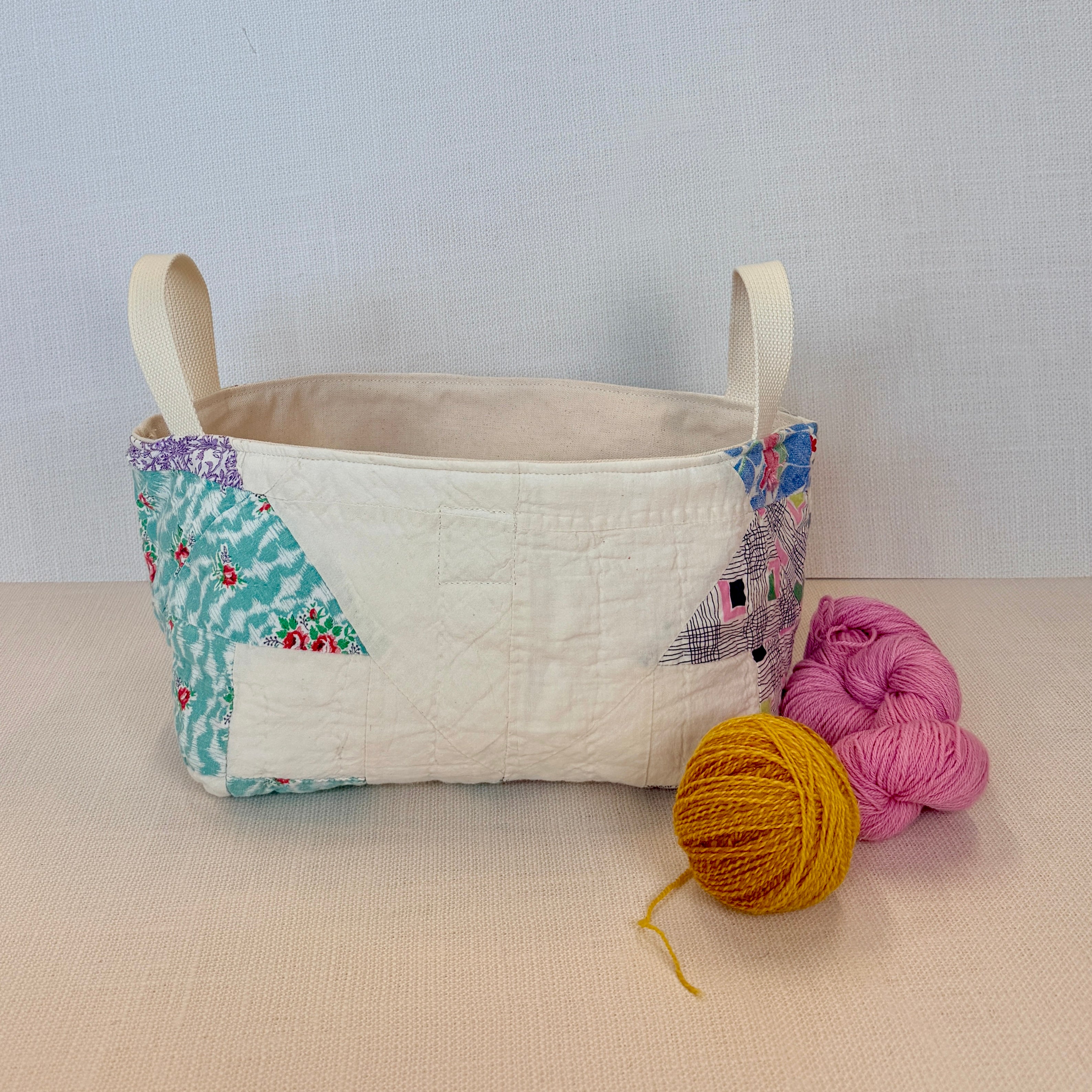 Quilt Basket (Feedsack Snail's Trail)