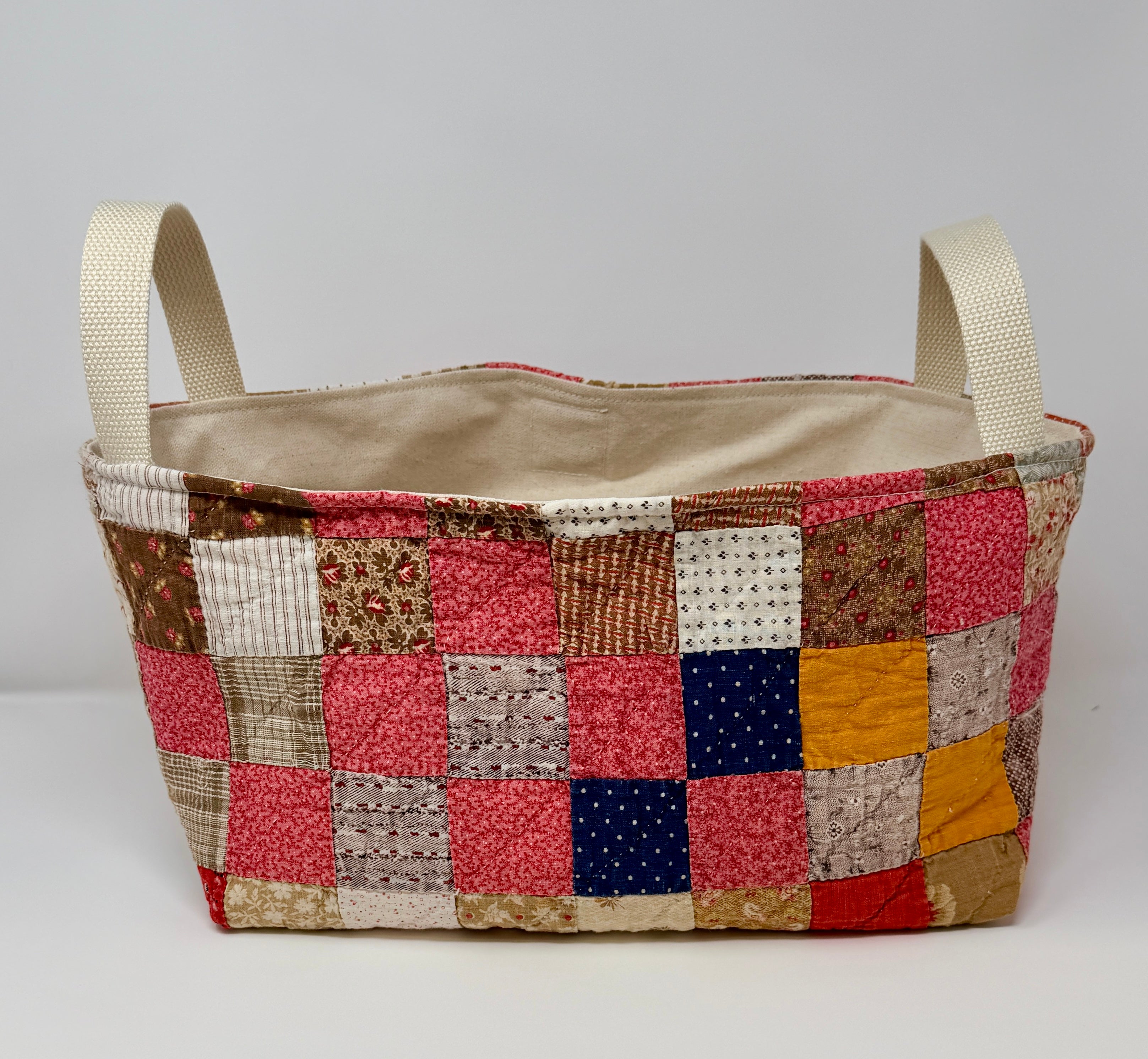 Quilt Basket (Double Pink One Patch)