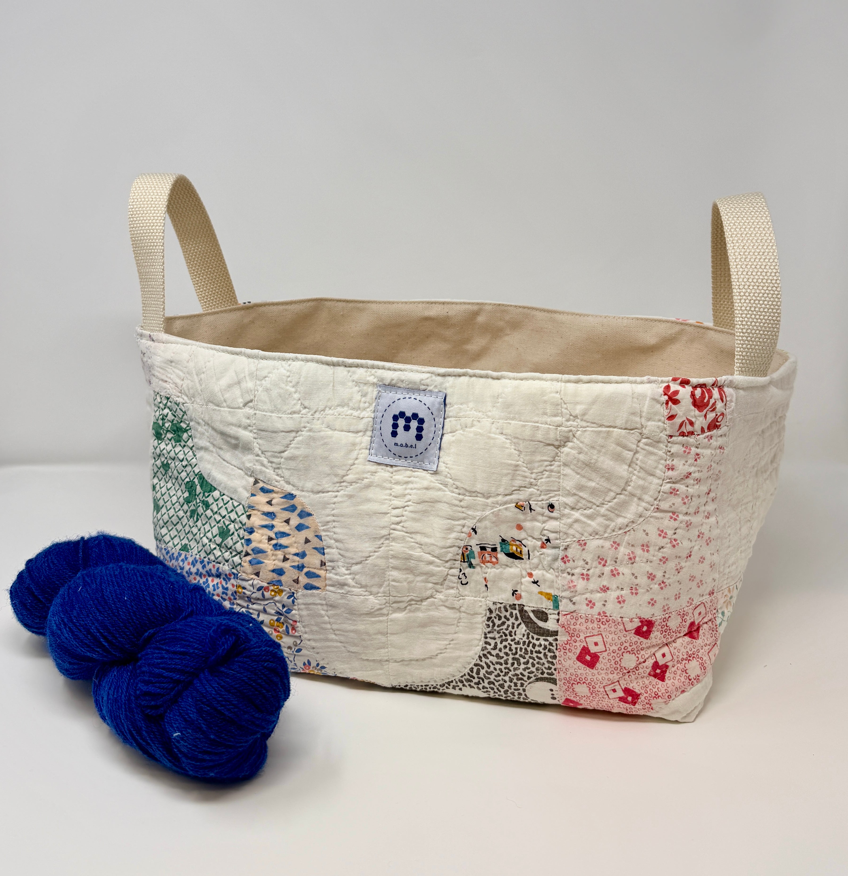 Quilt Basket (Feedsack Drunkard's Path)
