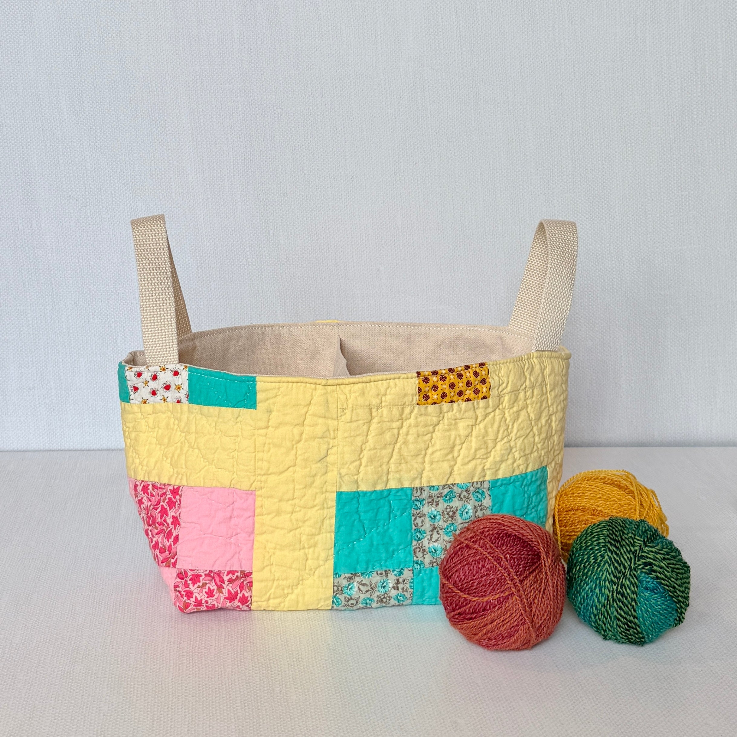 Divided Basket (Yellow Sashing with Pink & Green 9 Patch)