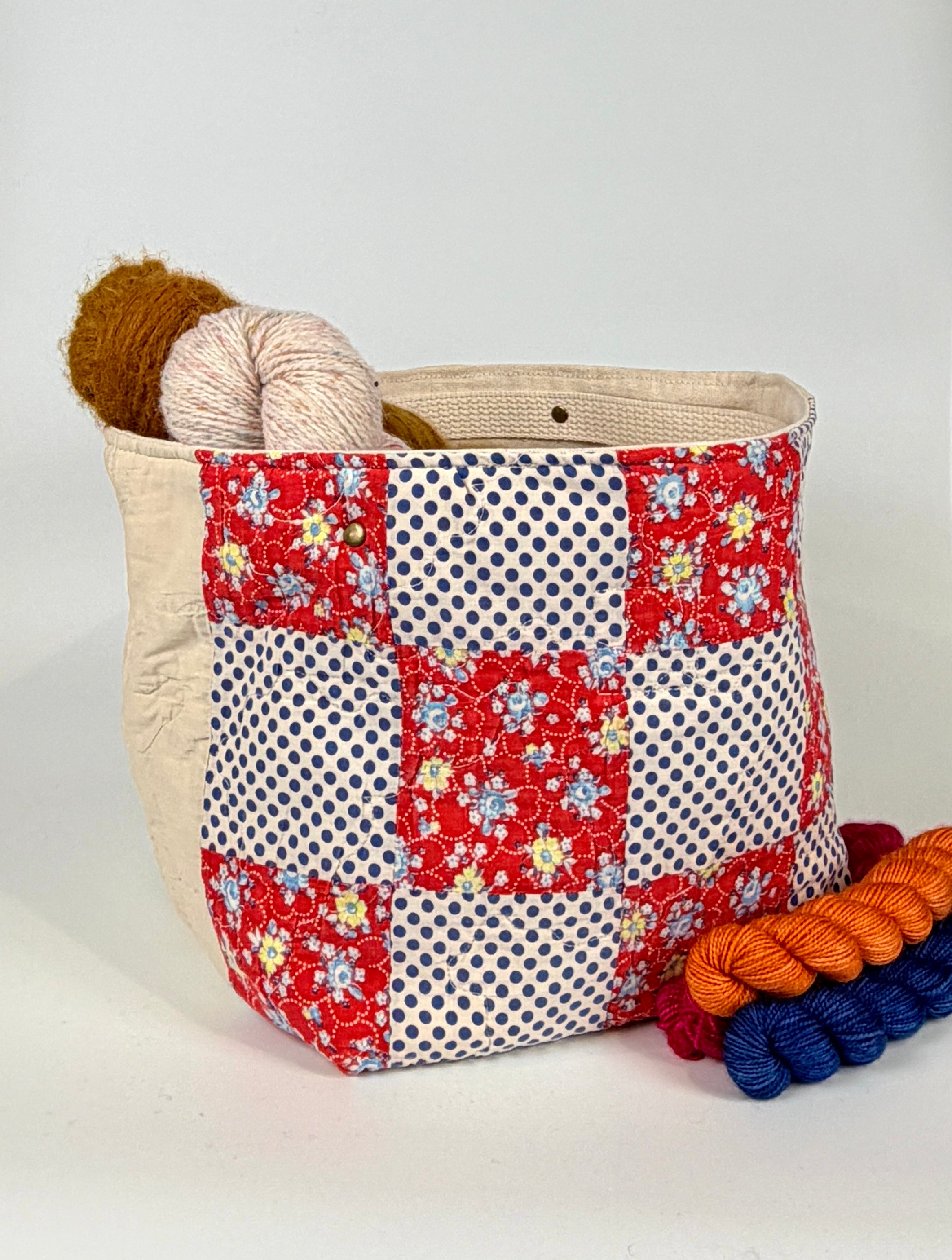 Quilt Bin (40s 9 Patch)