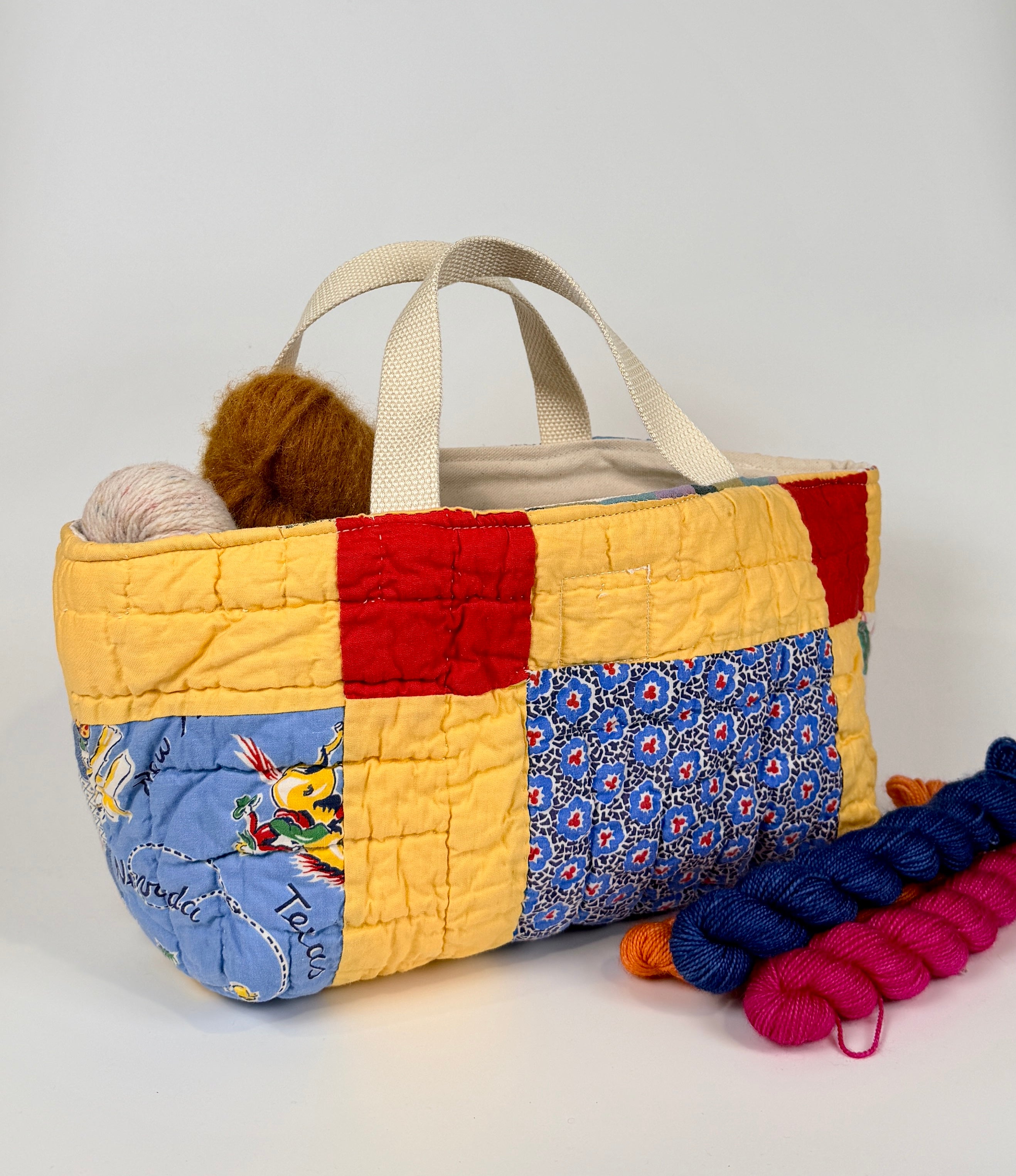 Maker Caddy XL (Yellow Sashing with 50s prints)