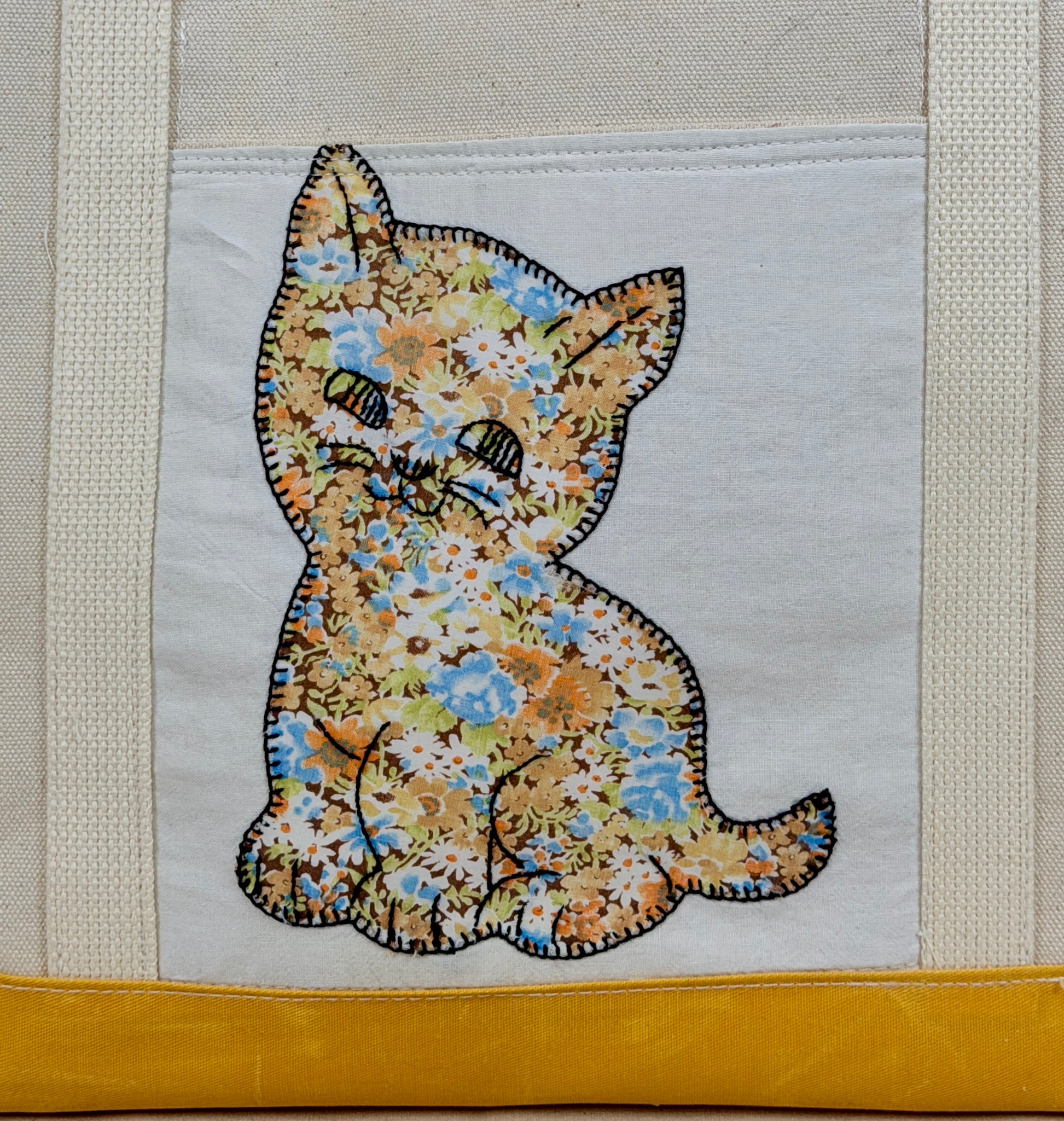 Classic Pocket Tote with Yellow Mustard Canvas (5 Kittens)