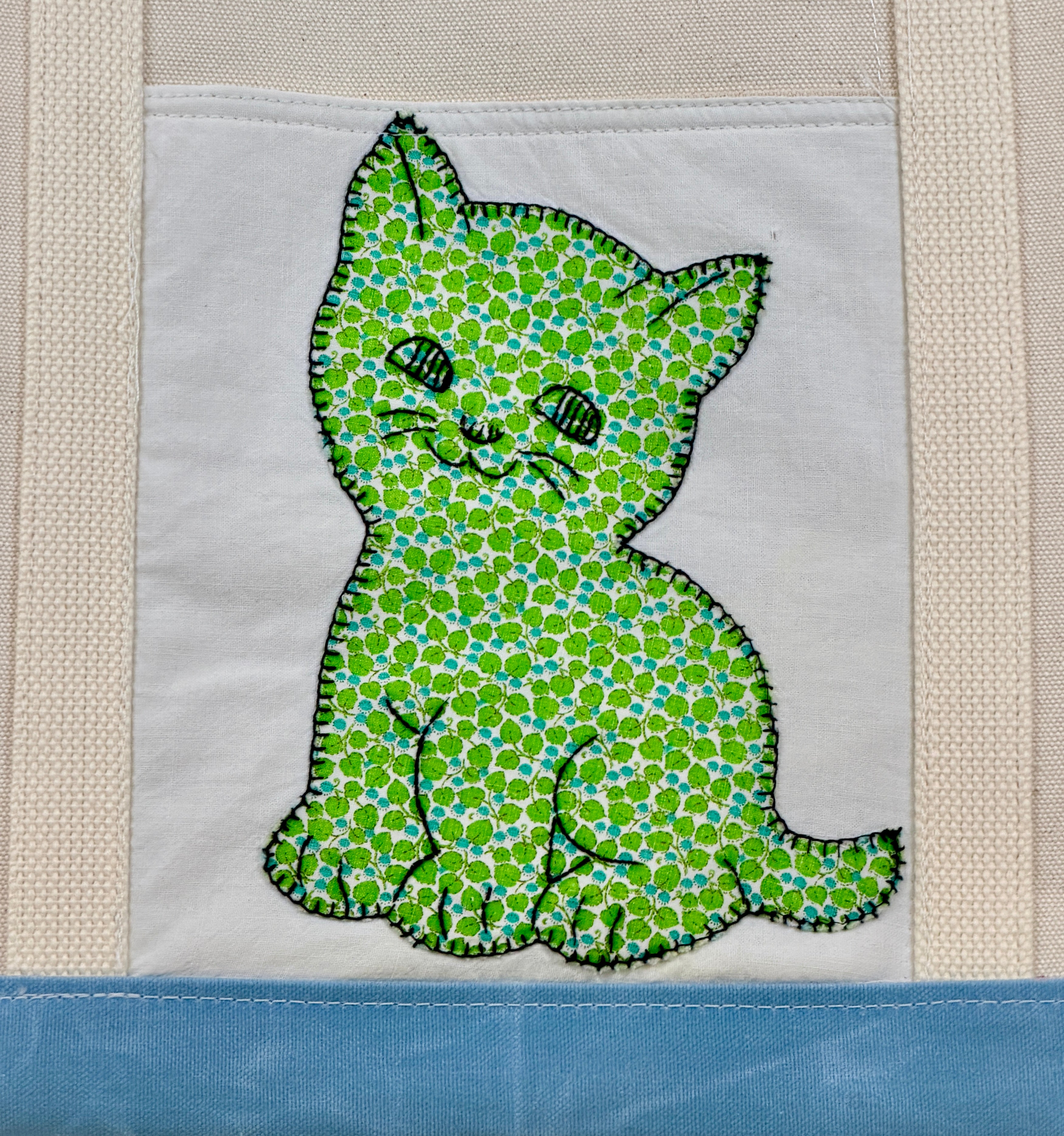 Classic Pocket Tote with Baby Blue Canvas (7 Kittens)