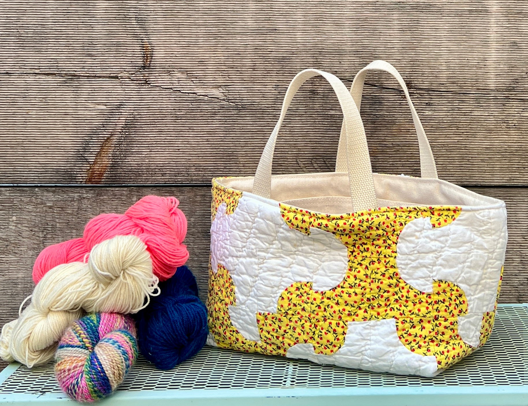 Maker Caddy XL (Mustard Yellow Drunkard's Path)