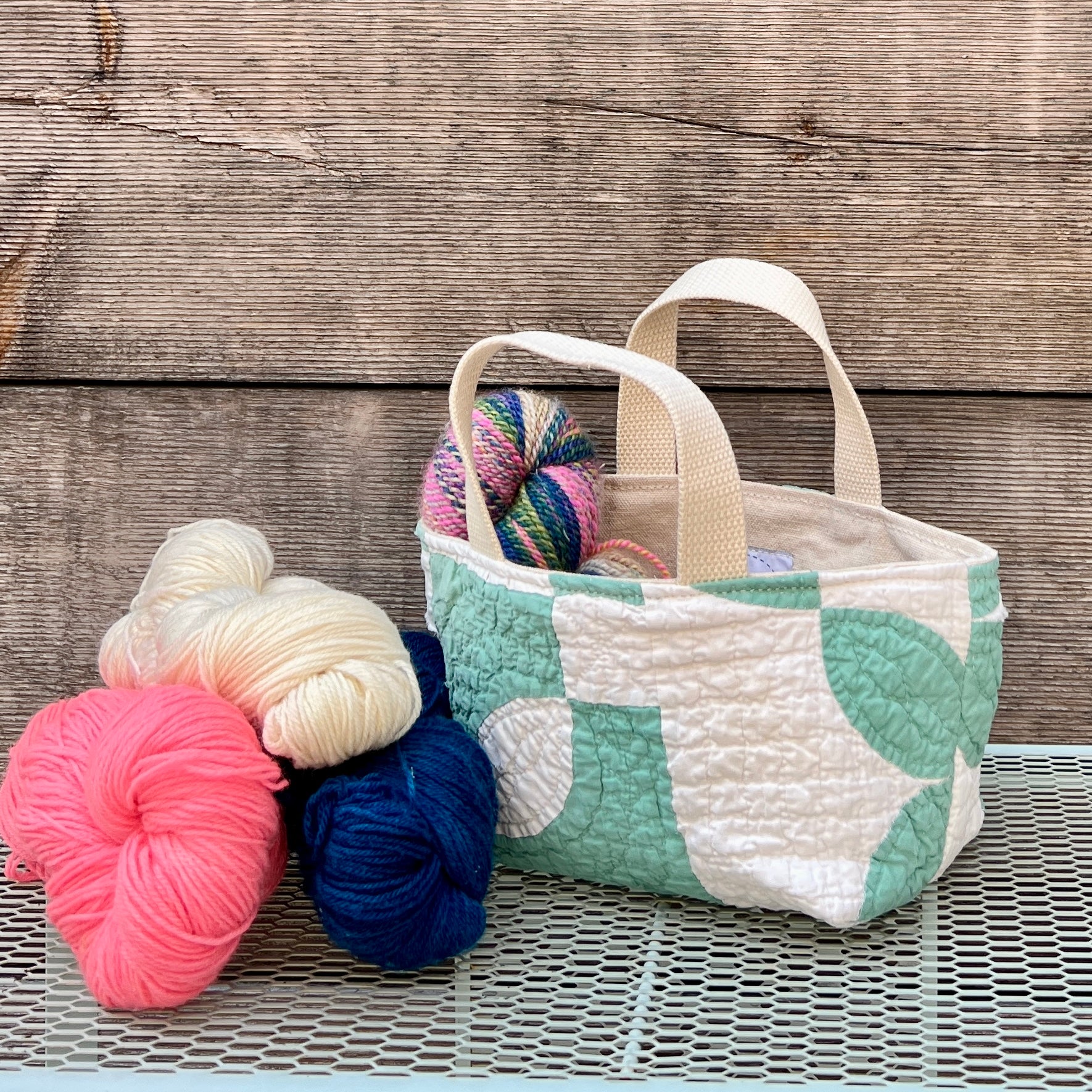 Maker Caddy Small (Green Petals)