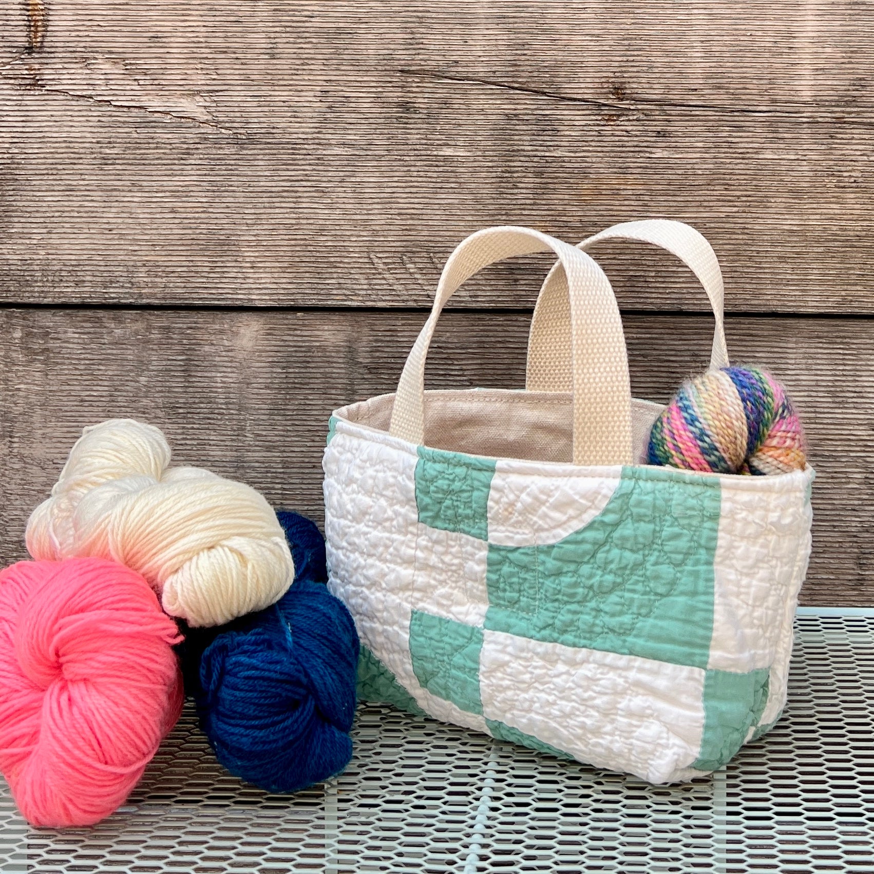 Maker Caddy Small (Green Petals)