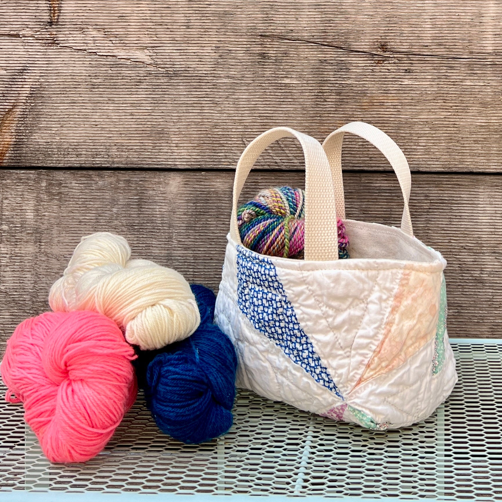 Maker Caddy Small (Feedsack Improved 9 Patch)