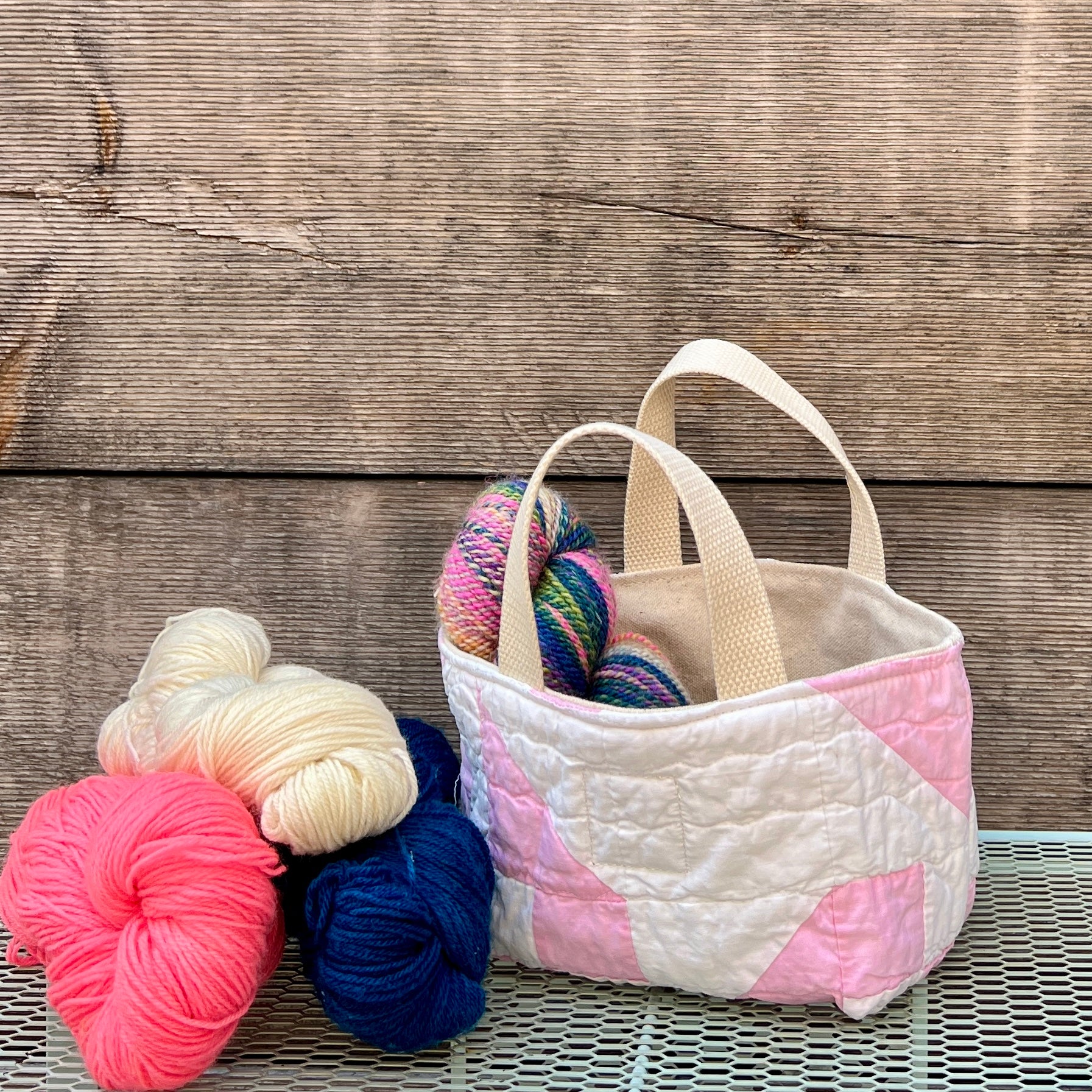 Maker Caddy Small (Pink Snail's Trail)