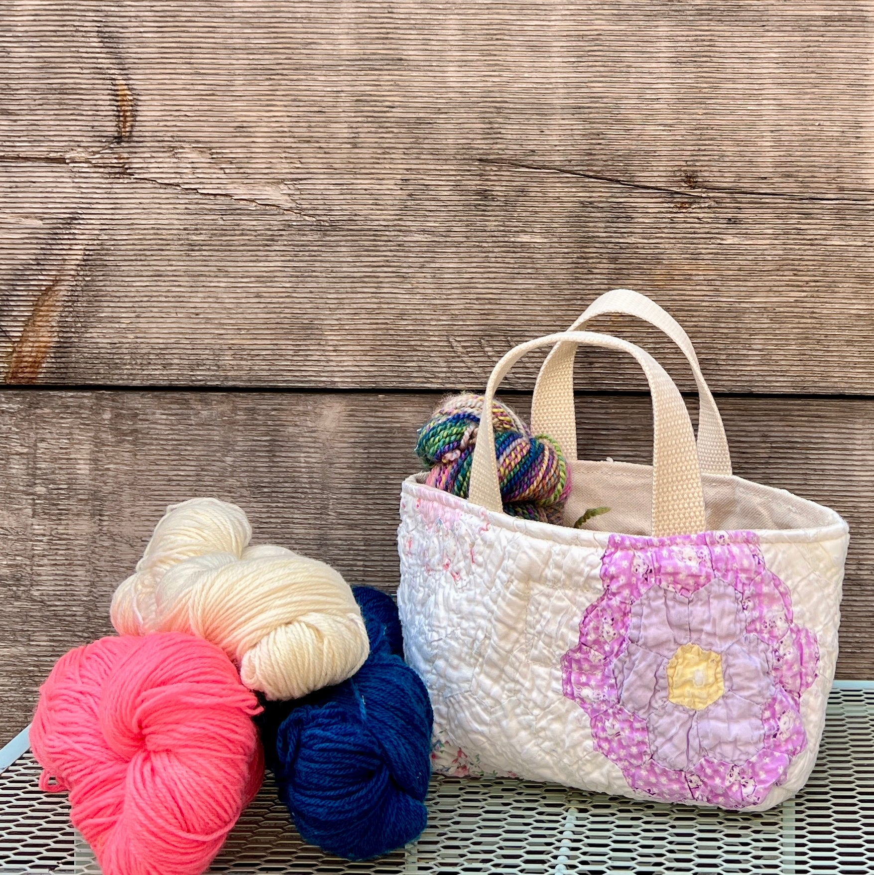 Maker Caddy Small (Faded Grandma's Flower Garden)