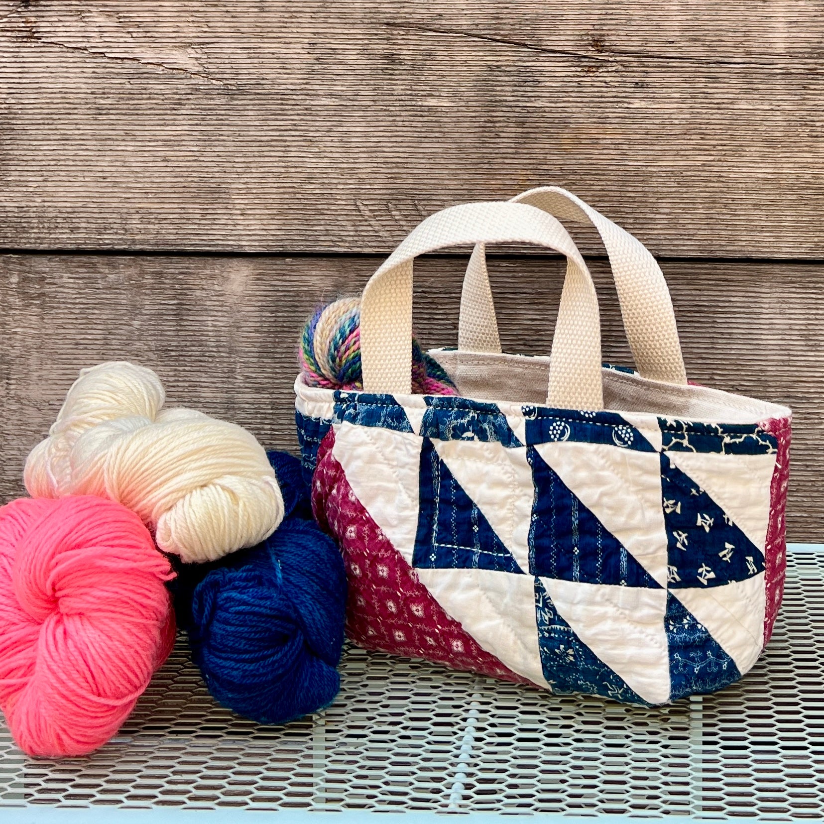 Maker Caddy Small (Indigo & Red Ocean's Wave)