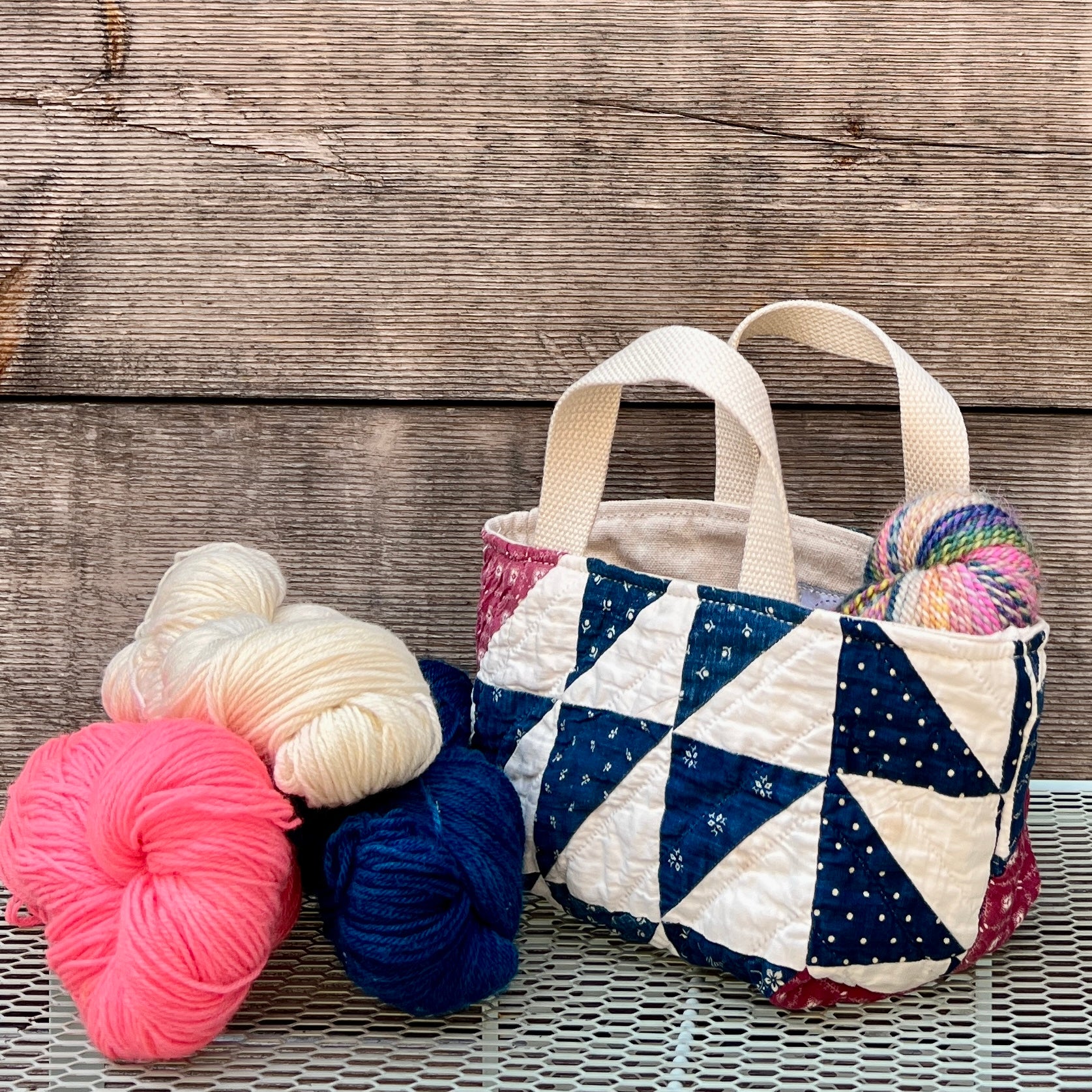 Maker Caddy Small (Indigo & Red Ocean's Wave)