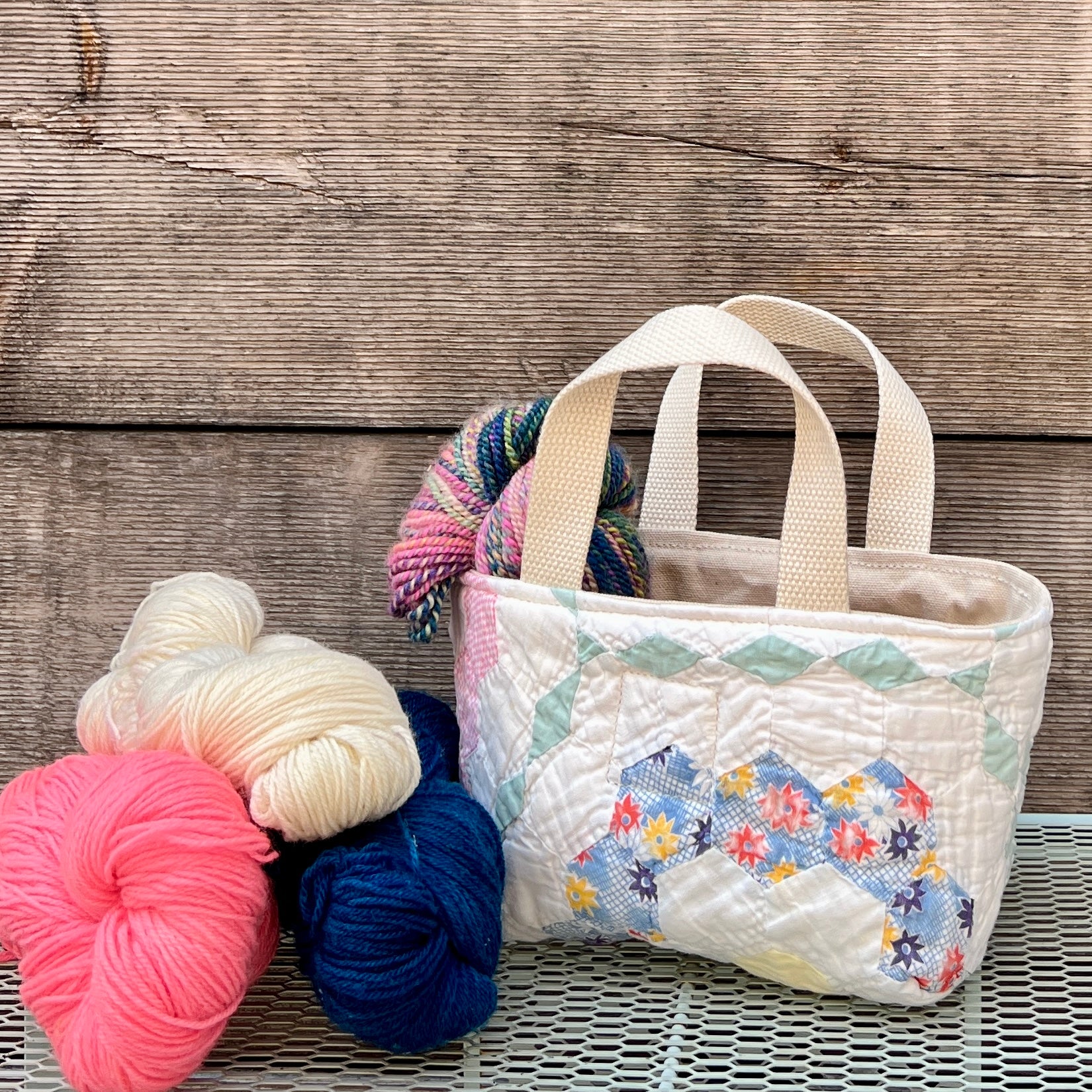 Maker Caddy Small (30s Grandma's Flower Garden)