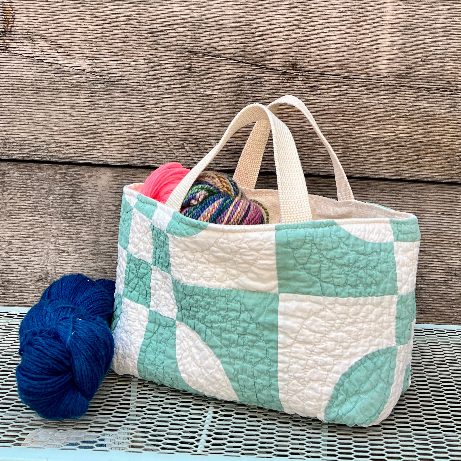 Maker Caddy Large (Green Petals)