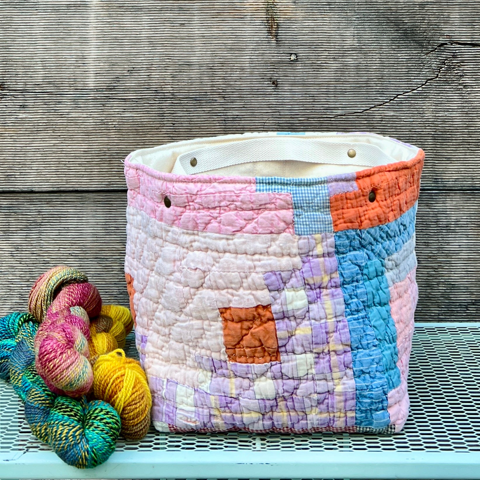 Quilt Bin (Pastel Log Cabin)