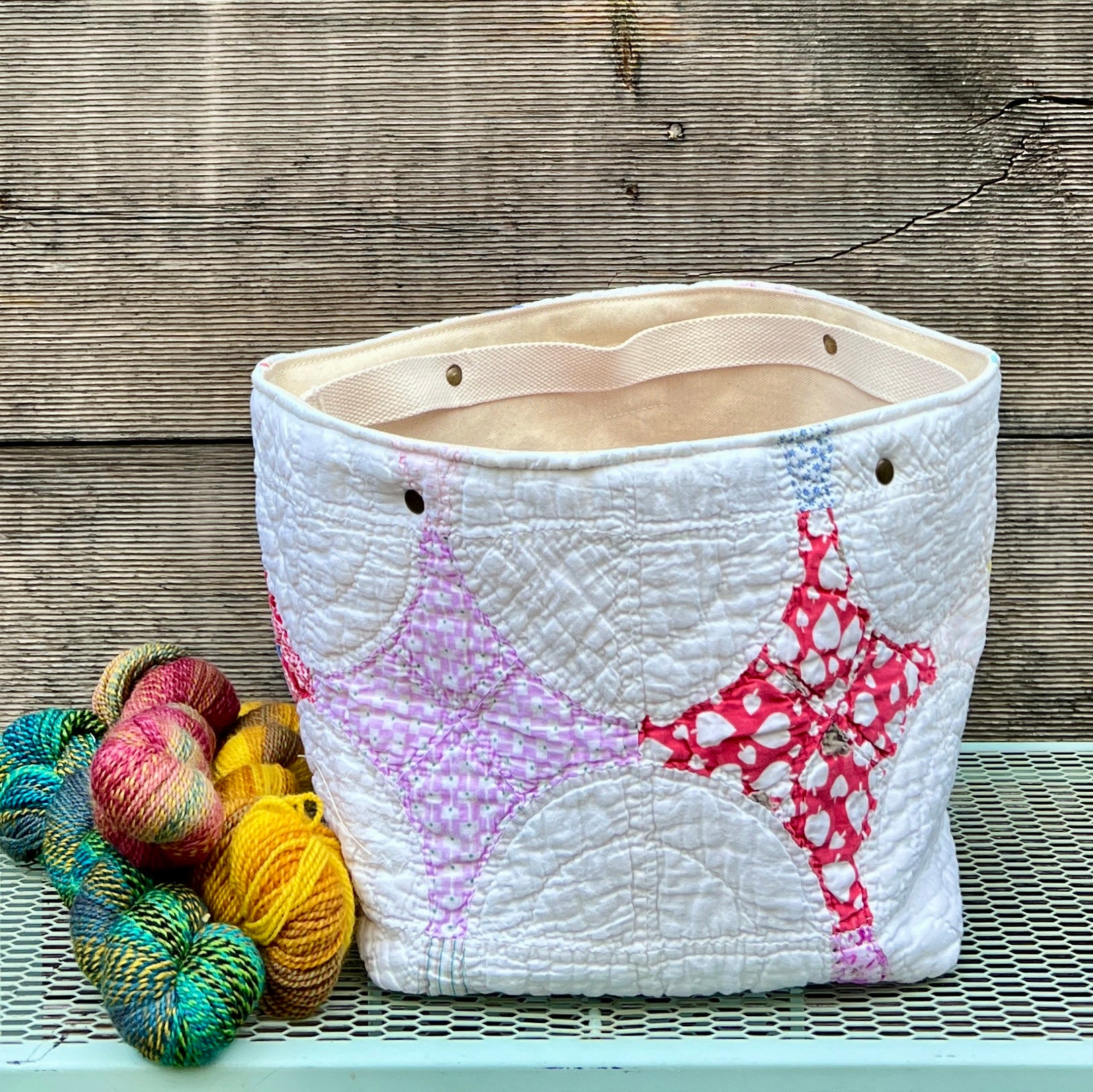 Quilt Bin (Feedsack 4 Point Star)