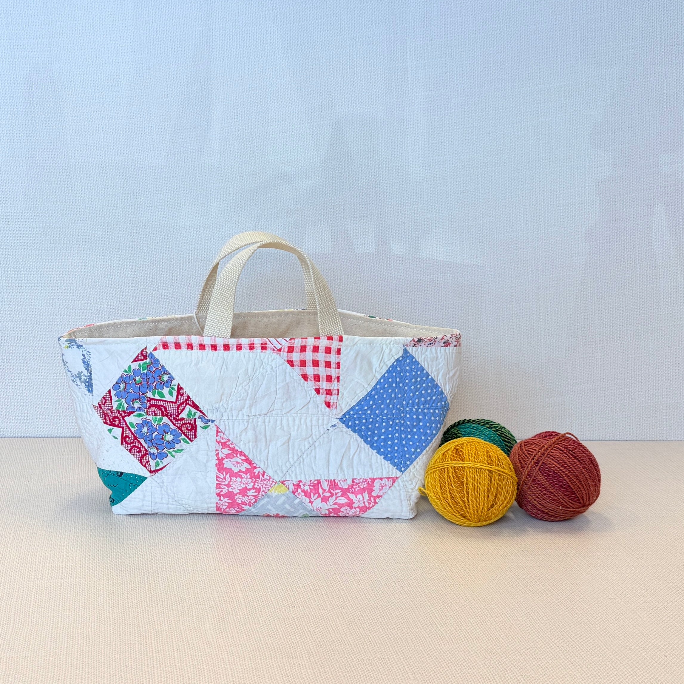 Maker Caddy Large (40s Hummingbird with Yellow)
